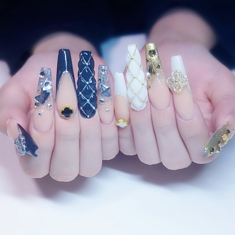Nail_yello