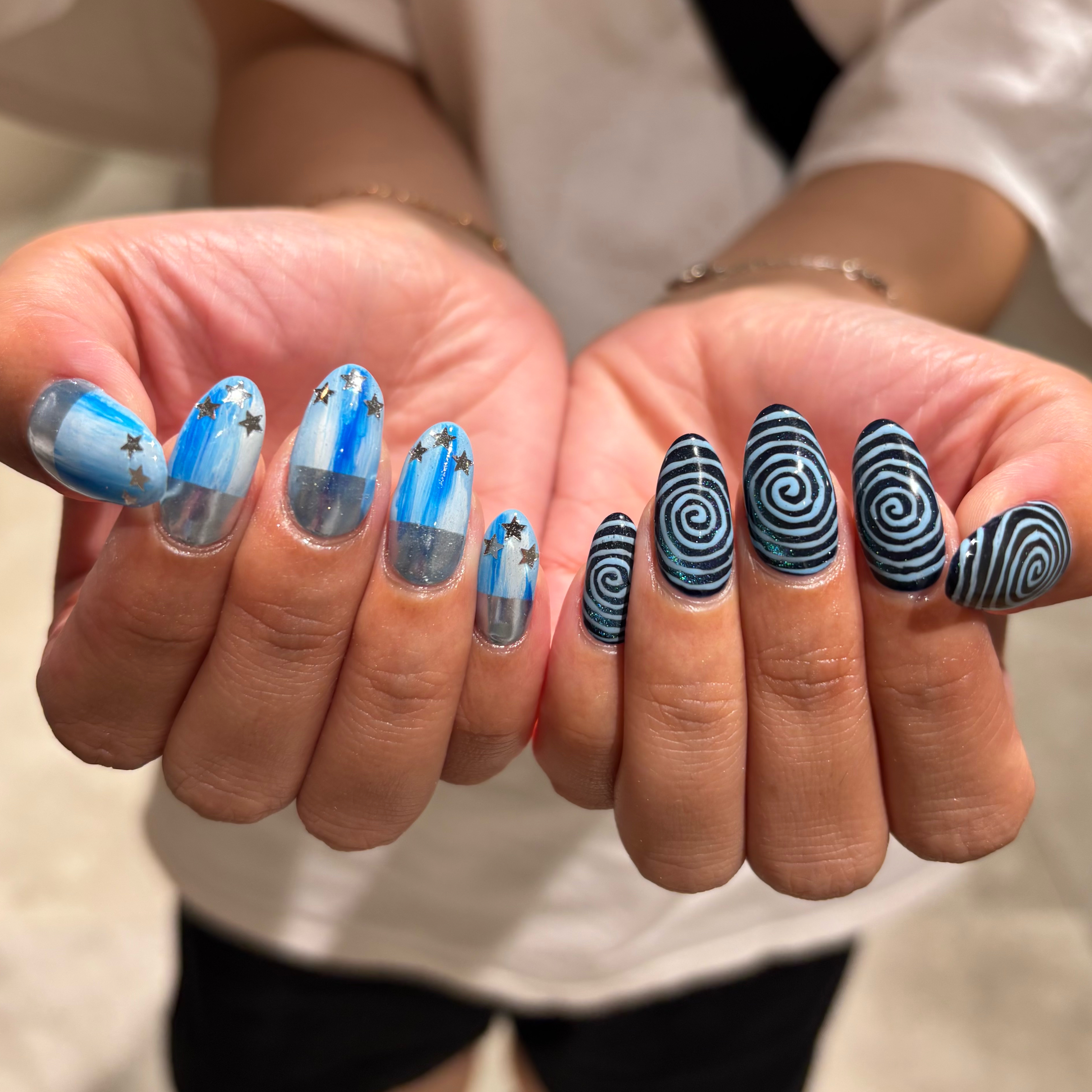Emu...nail
