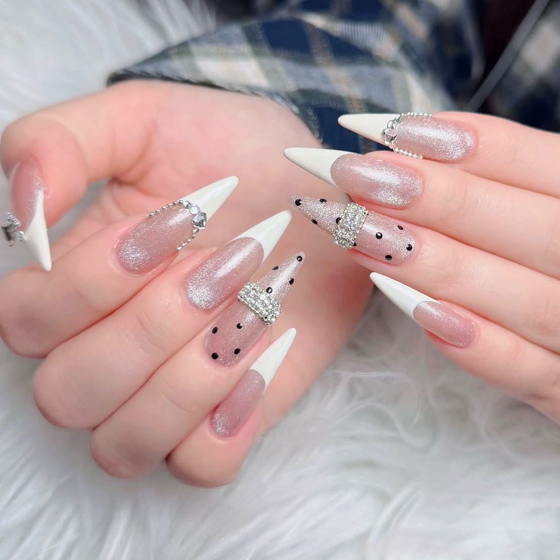 HAPPI_NAIL