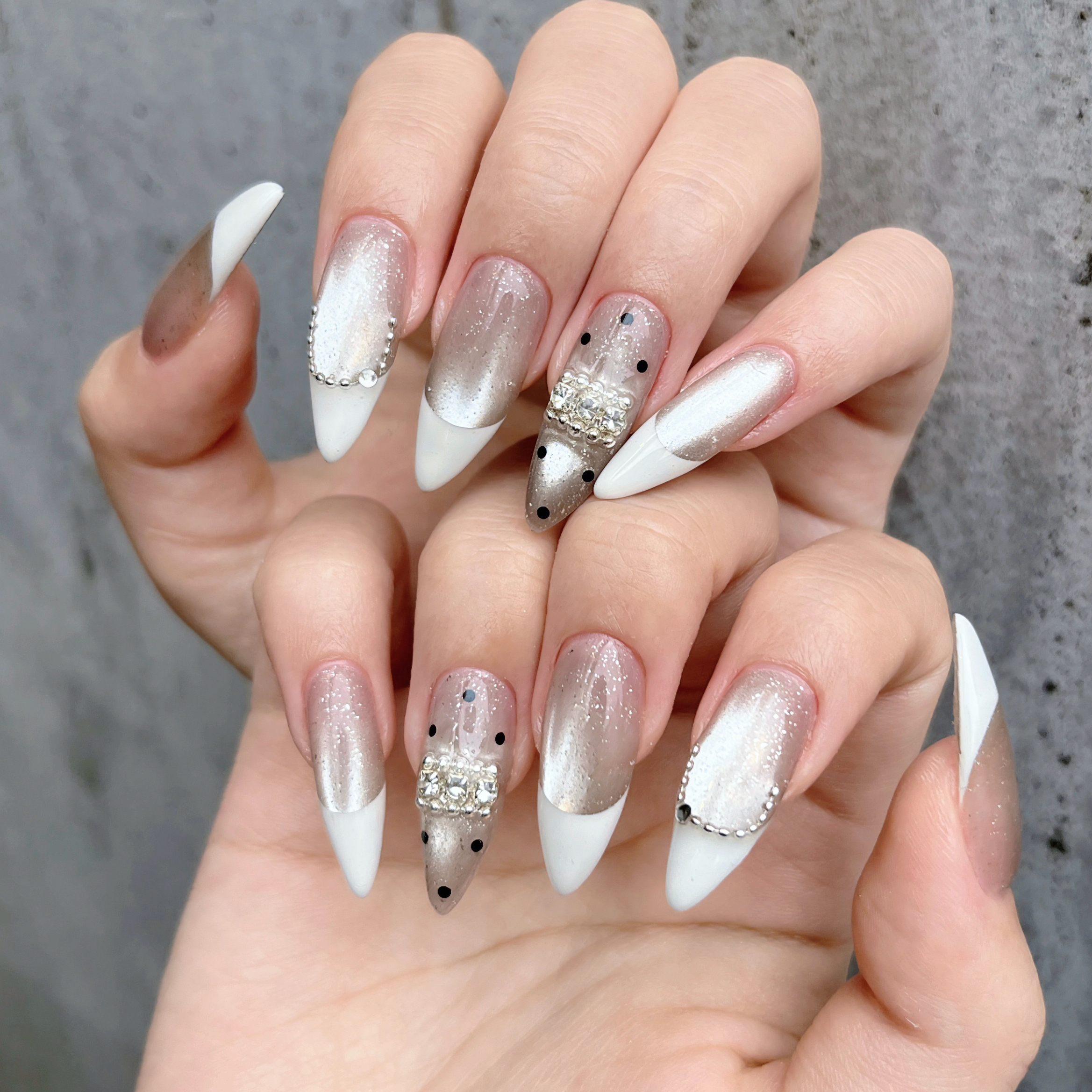 OPELIA_Lily