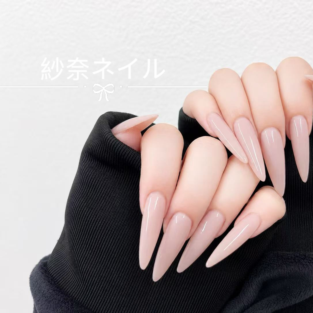 Yuna_nail.