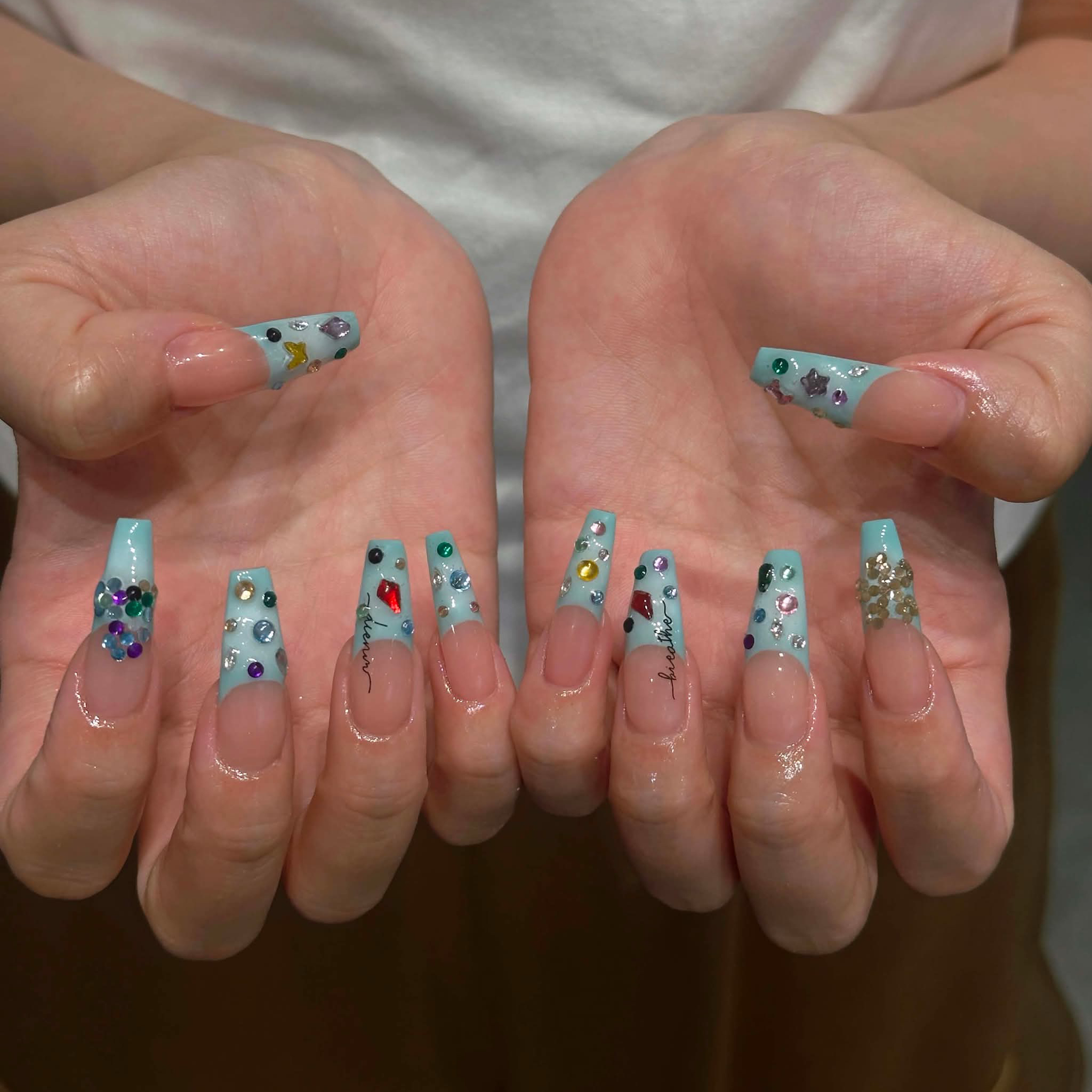 elimuse.nail