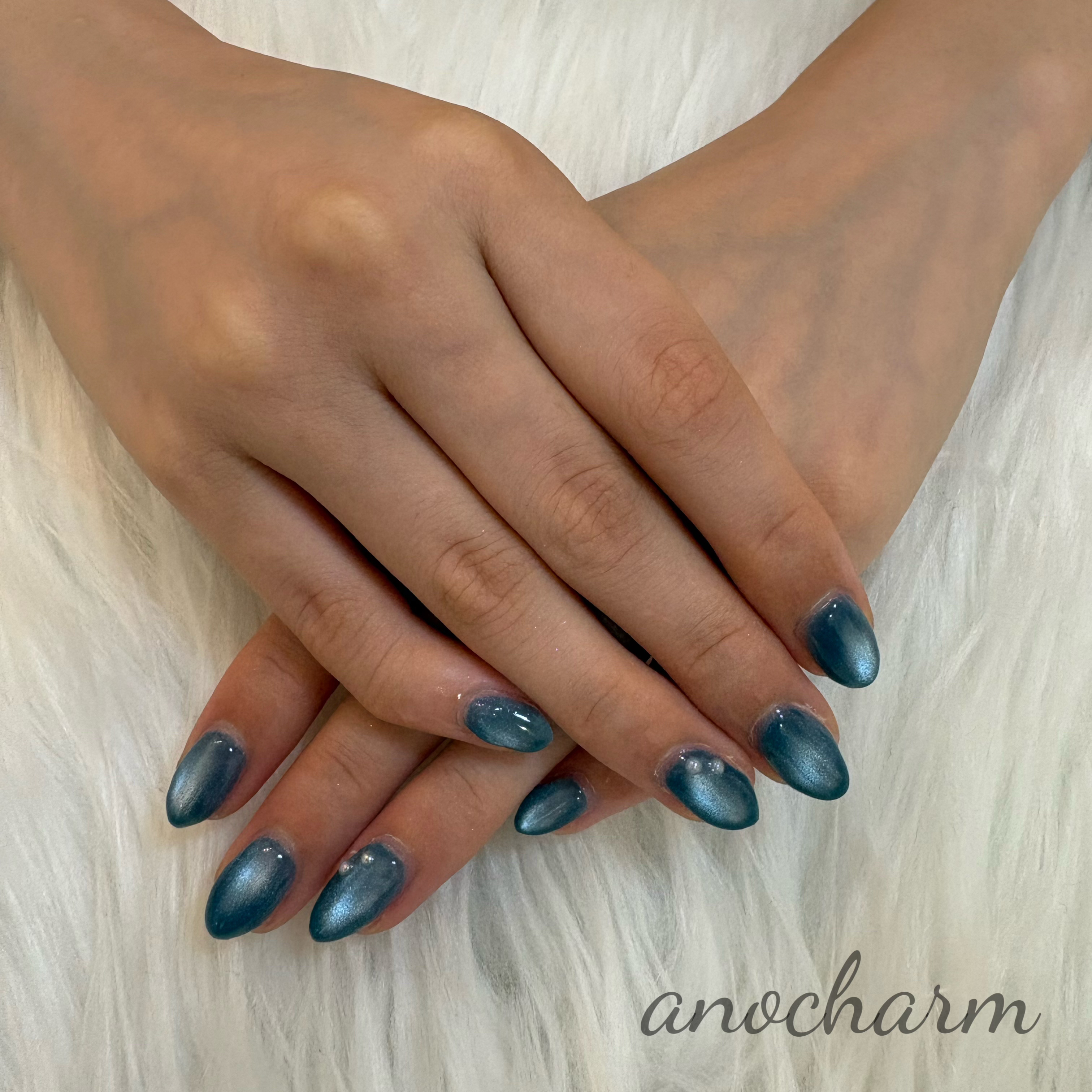 ano_charm_misato