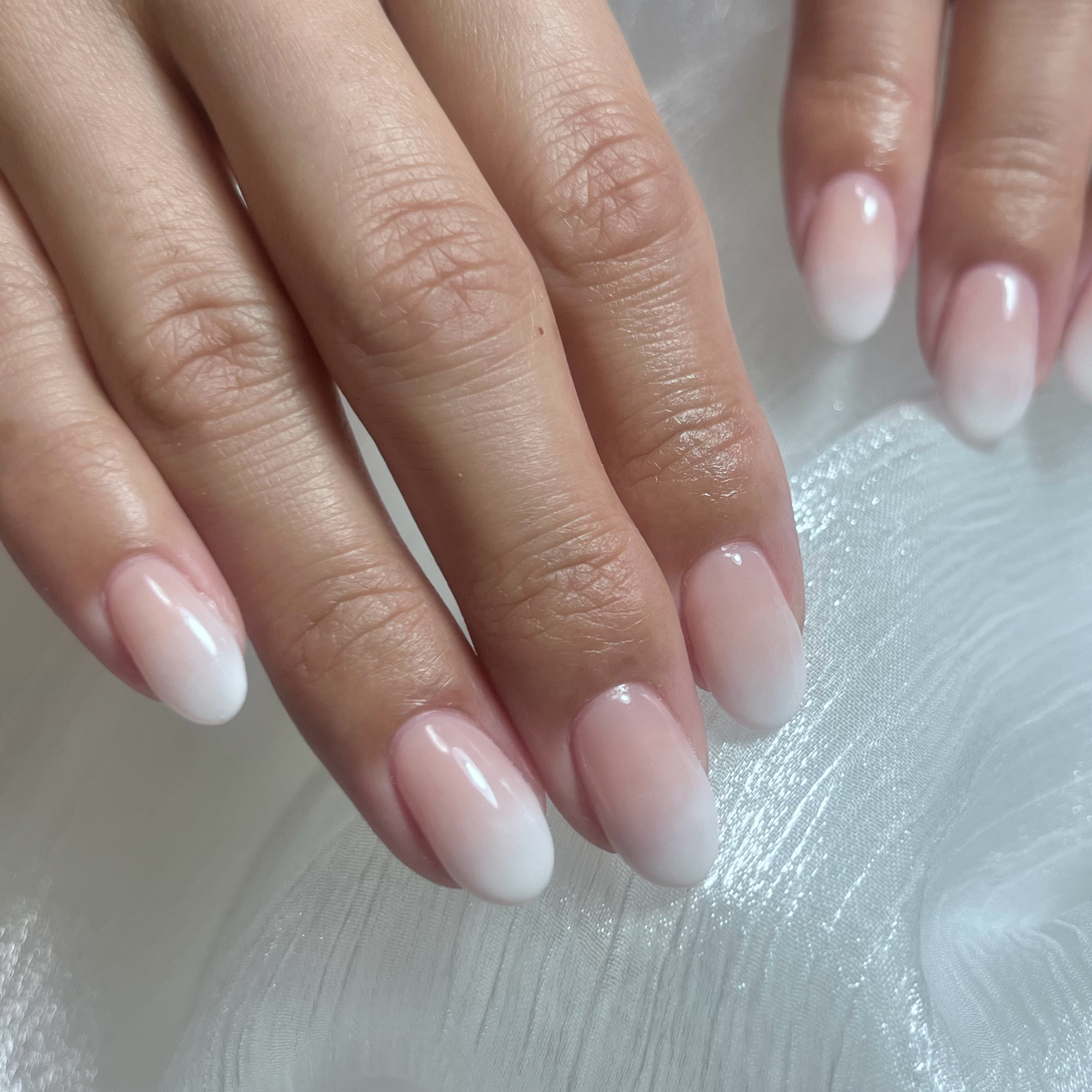 nail.plume