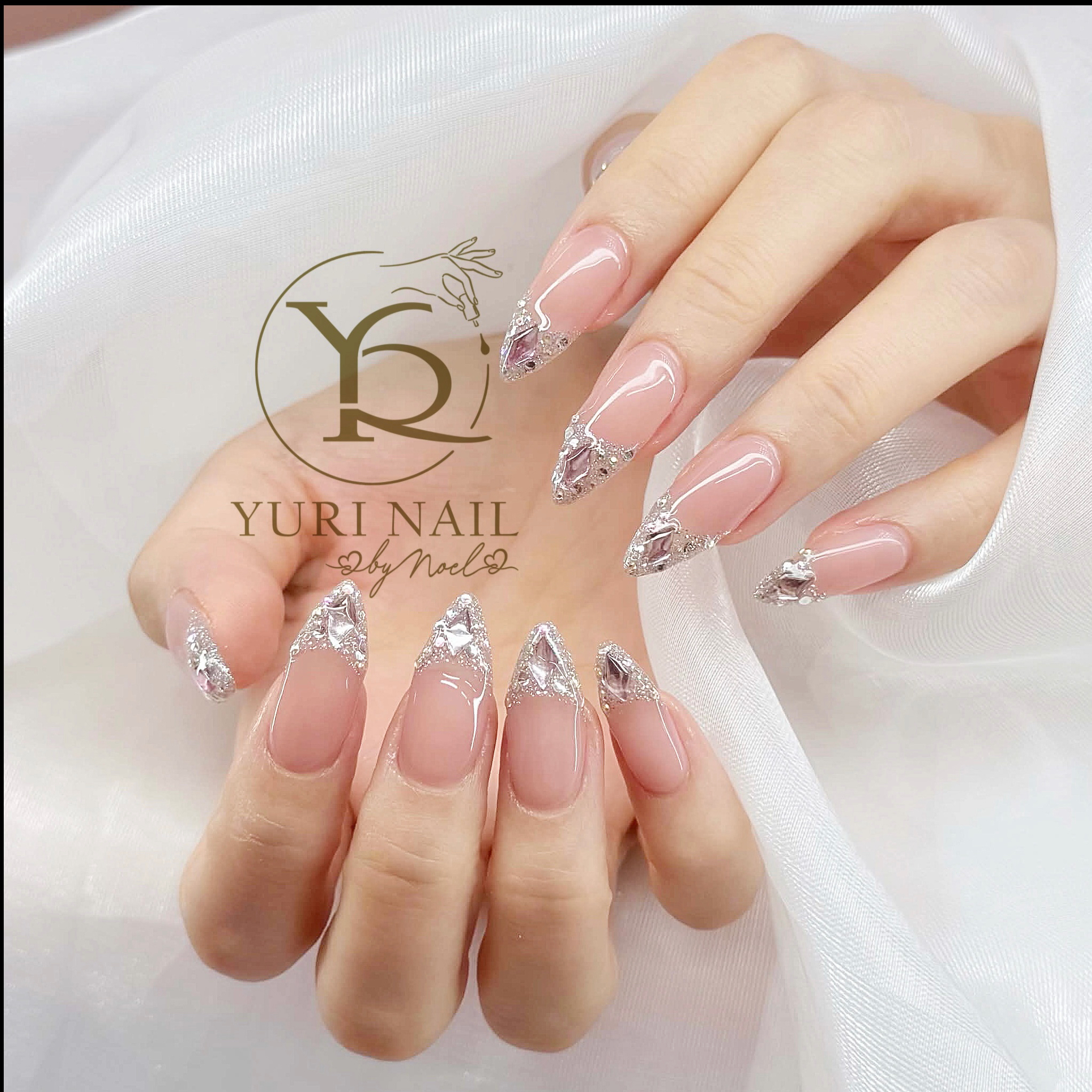 Yuri_nail_Anh