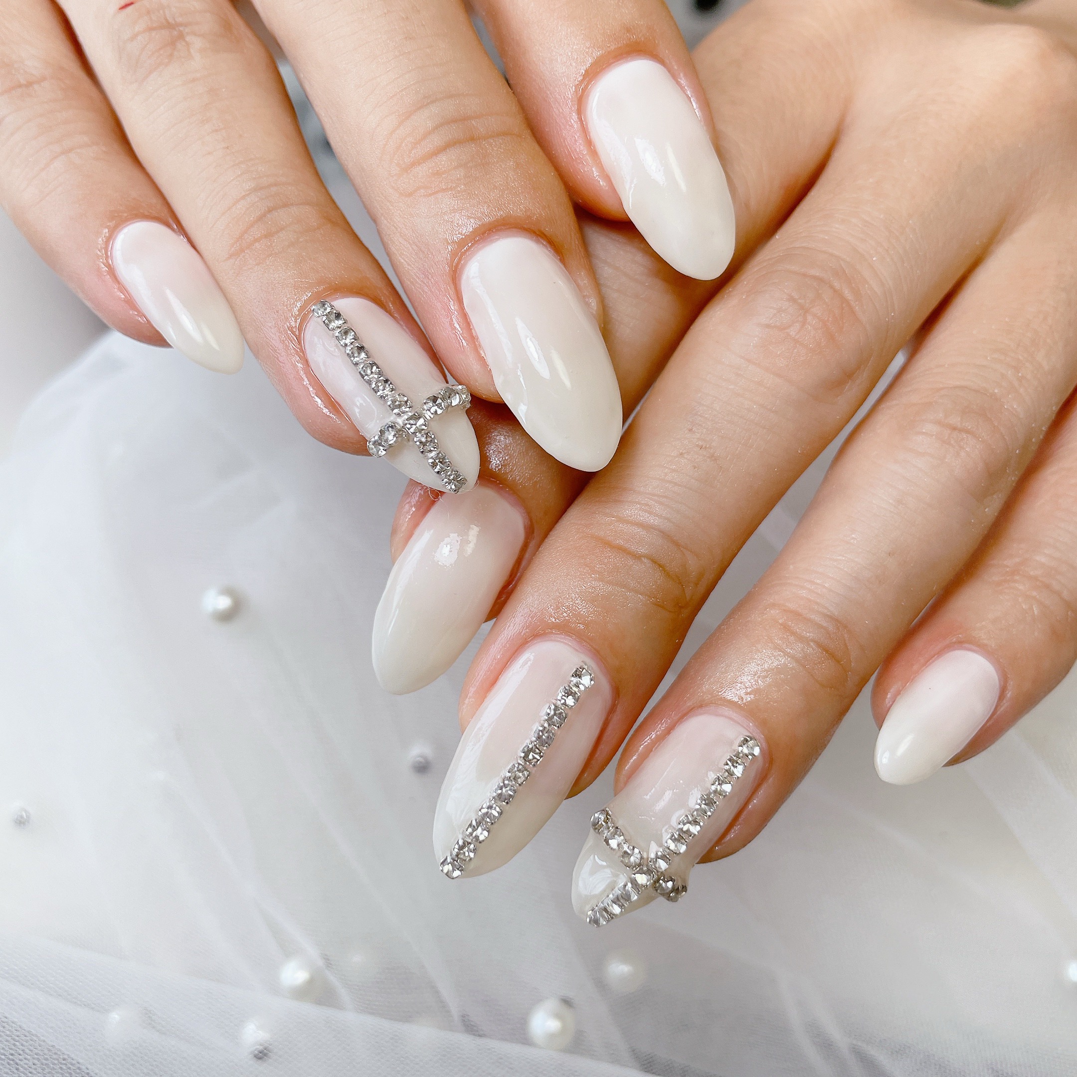 Tiara_nail_mari