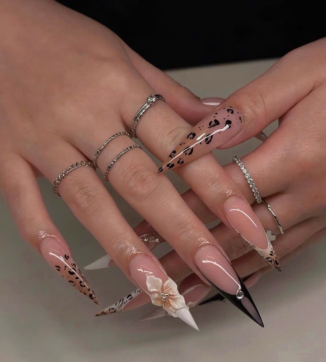 Nhi_nail2412
