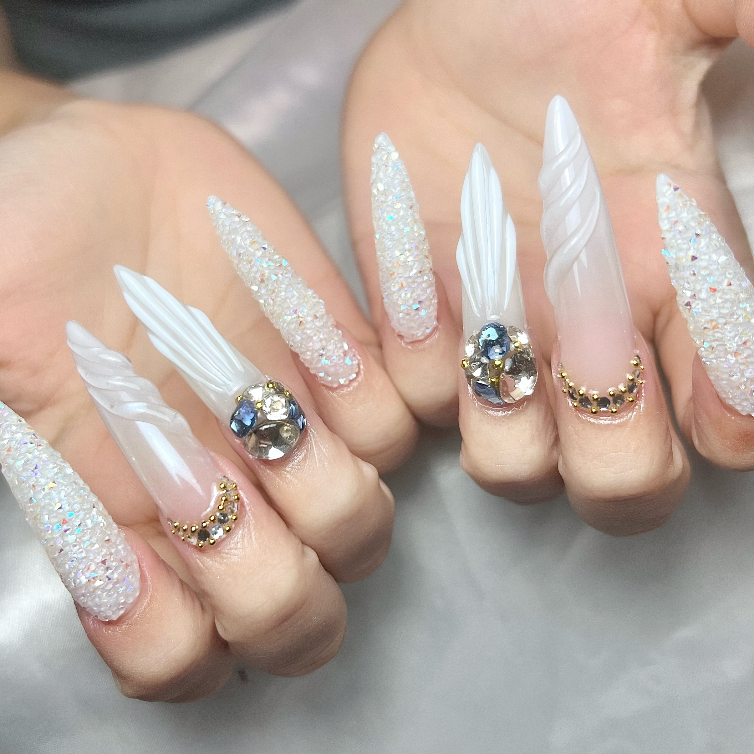 Nails_Loa