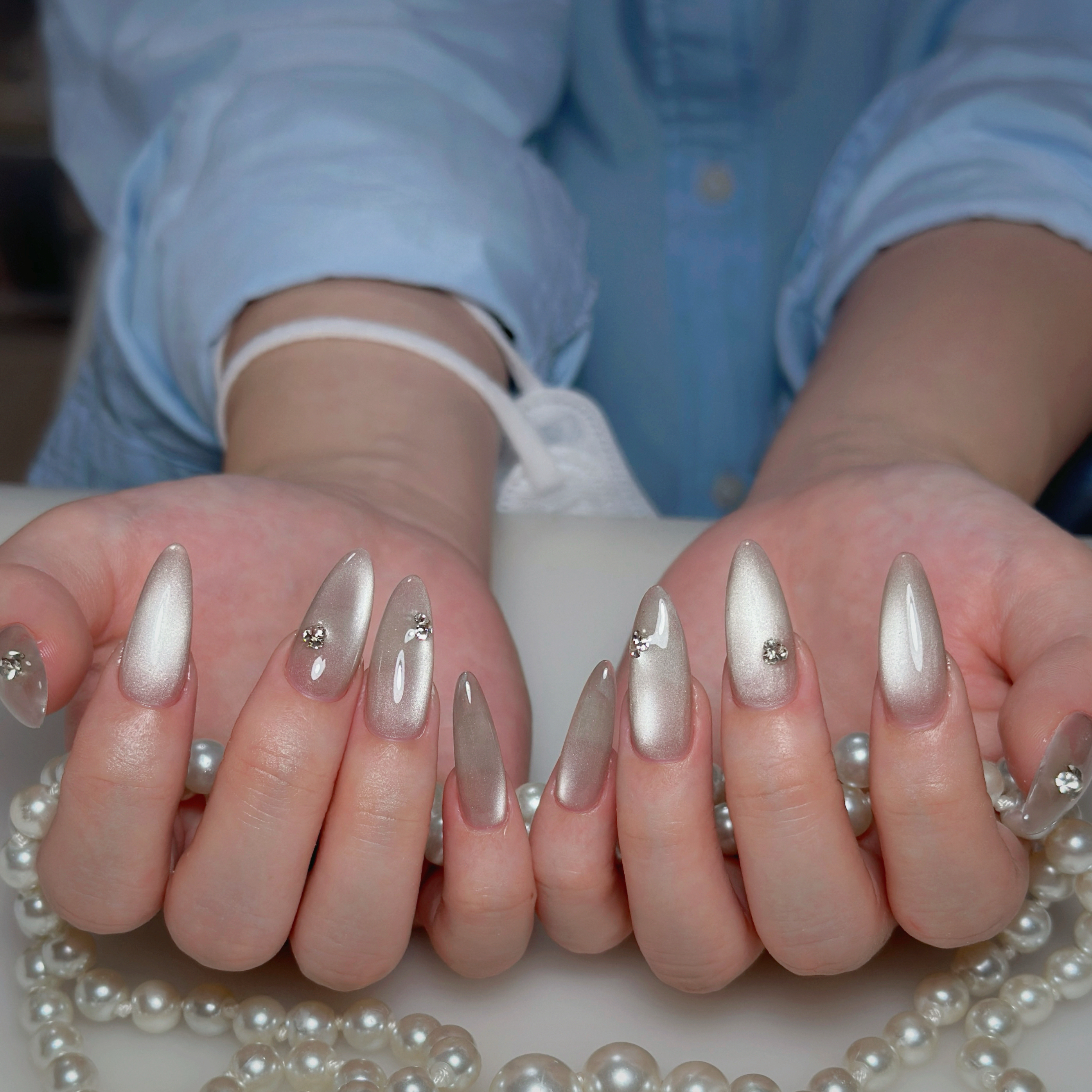 thumbs.up.nail