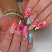 Luna___nails