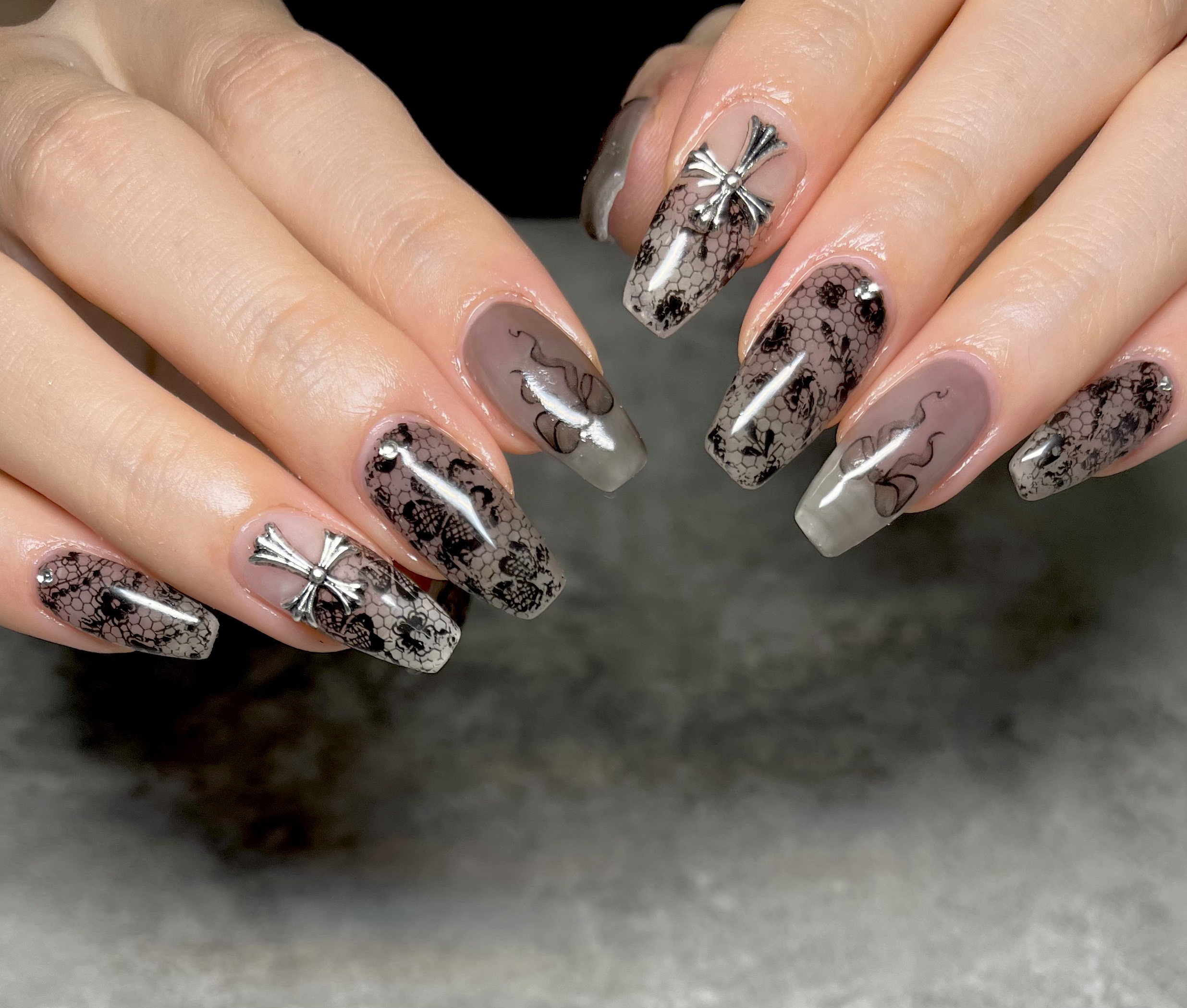 nail.salon.r