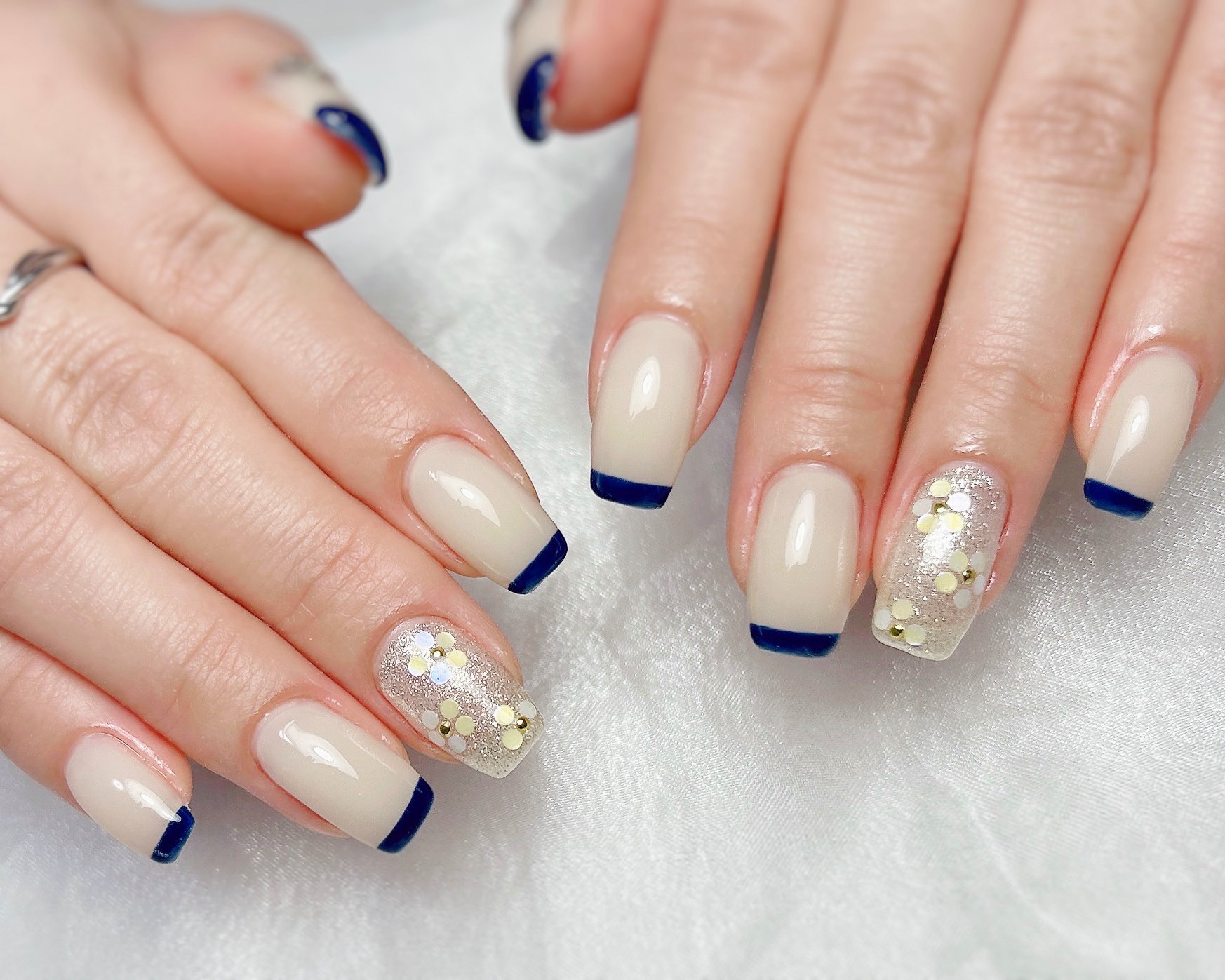 nailsalon.elf_