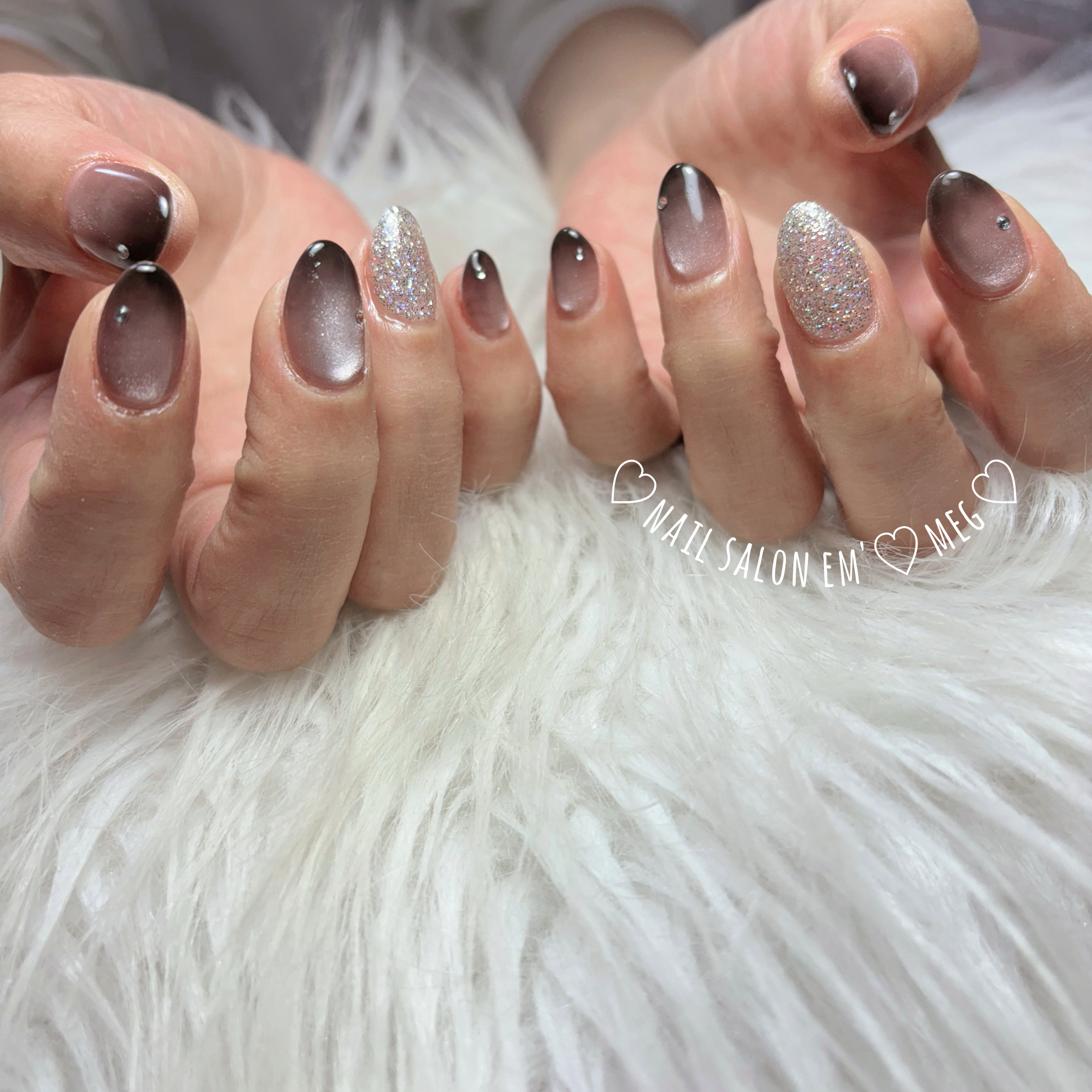 nailsalon_em.meg