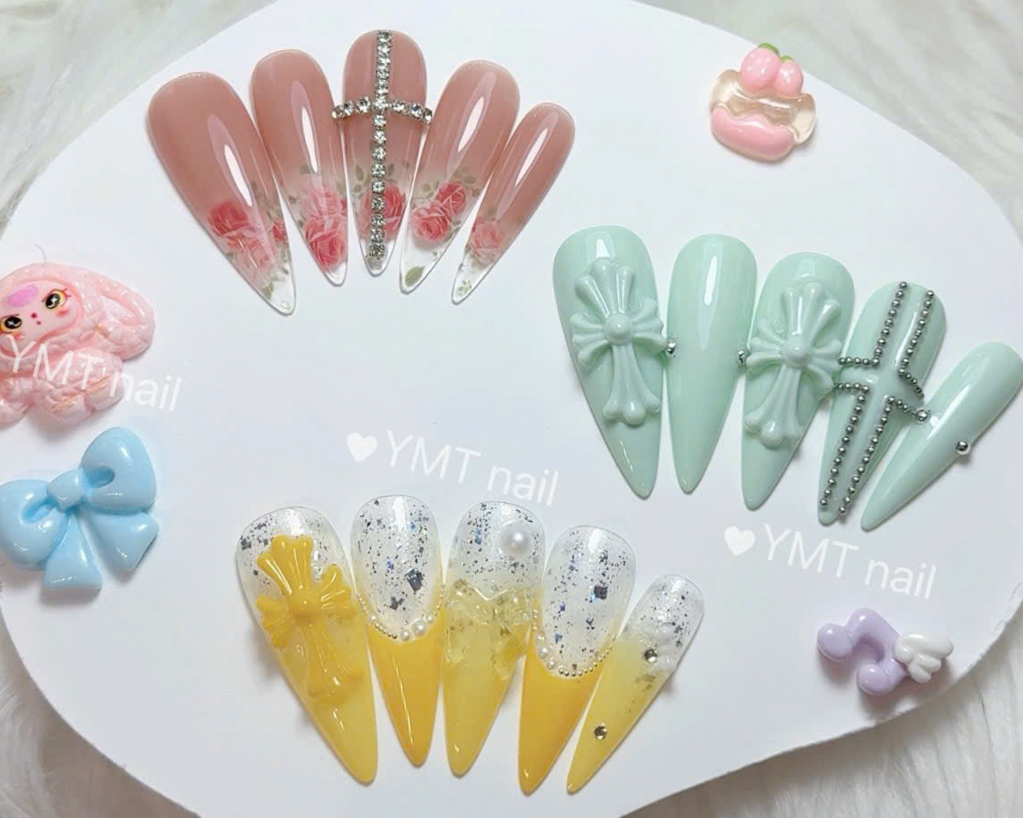 Bara_Nails