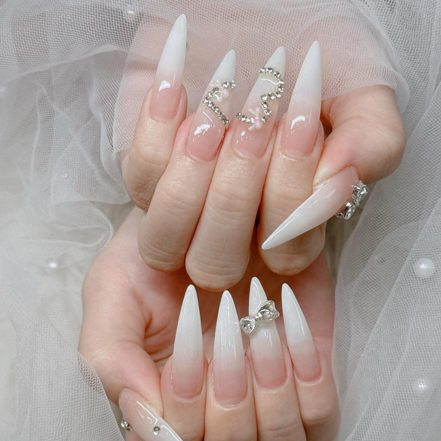 Lee_Nails