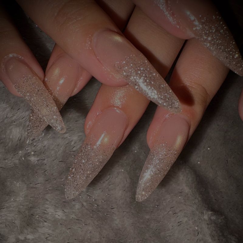 Private nailsalon→nail.s