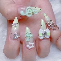 rena_reinails