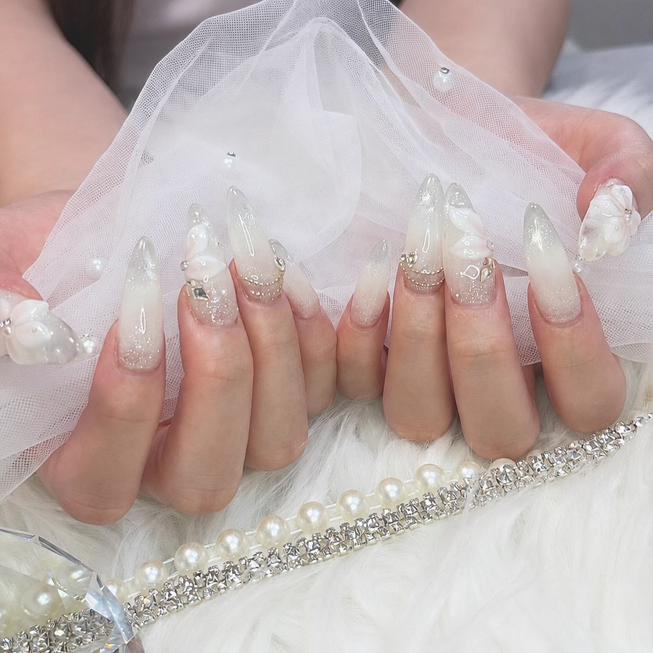 REVELLE_nail