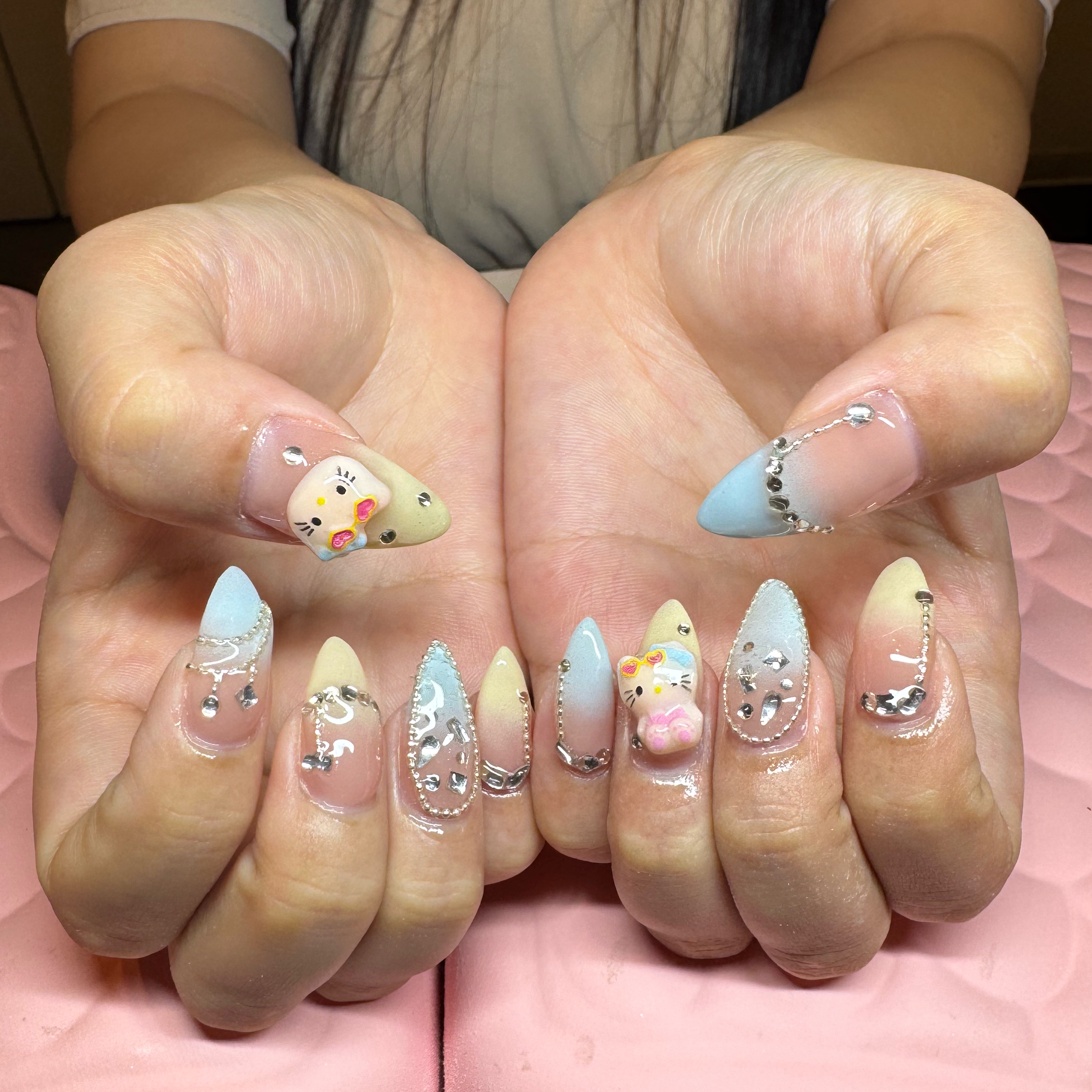 nailsalongia