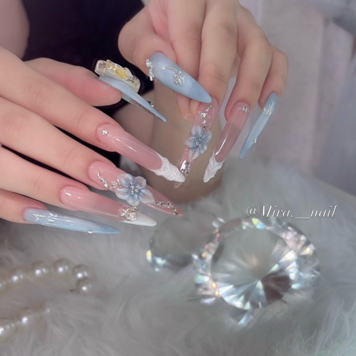 Mira__nail0501