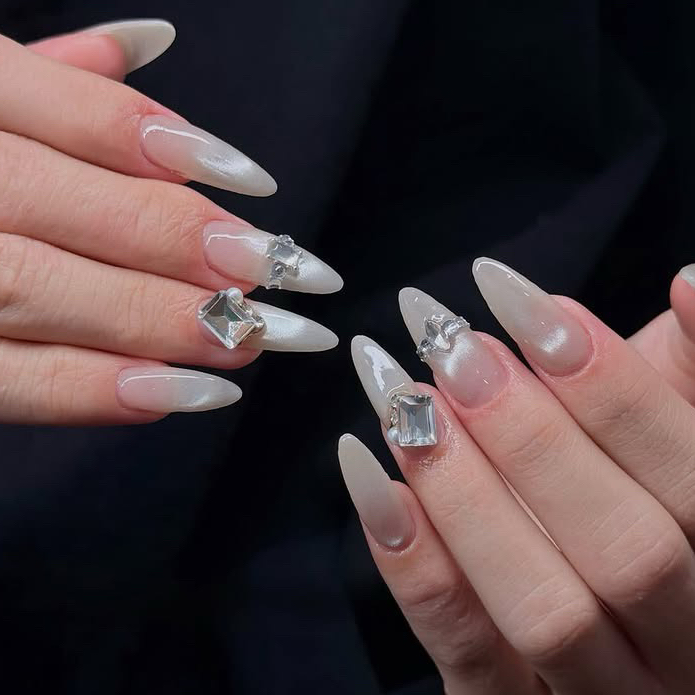 suki.Nail