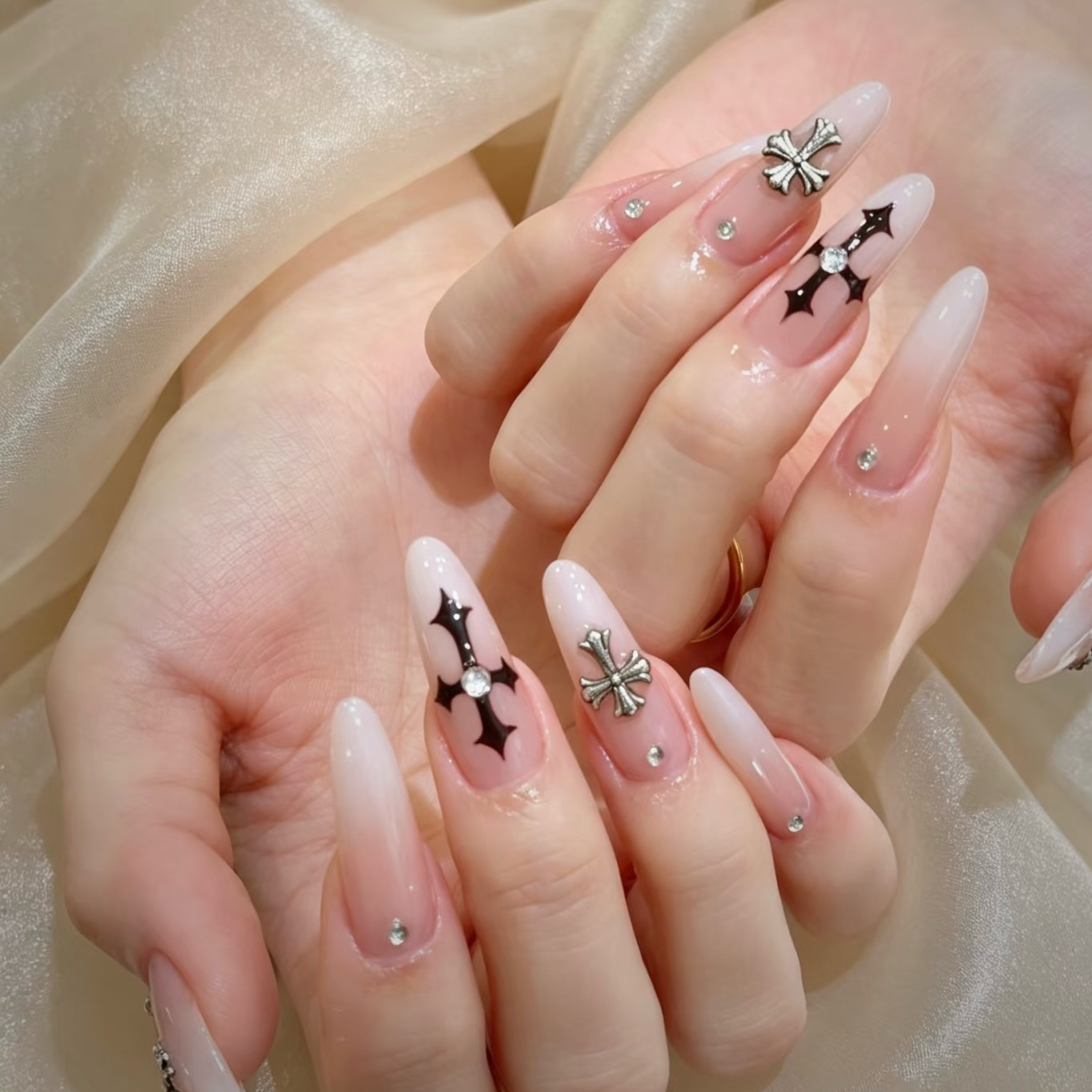 RomosaNail
