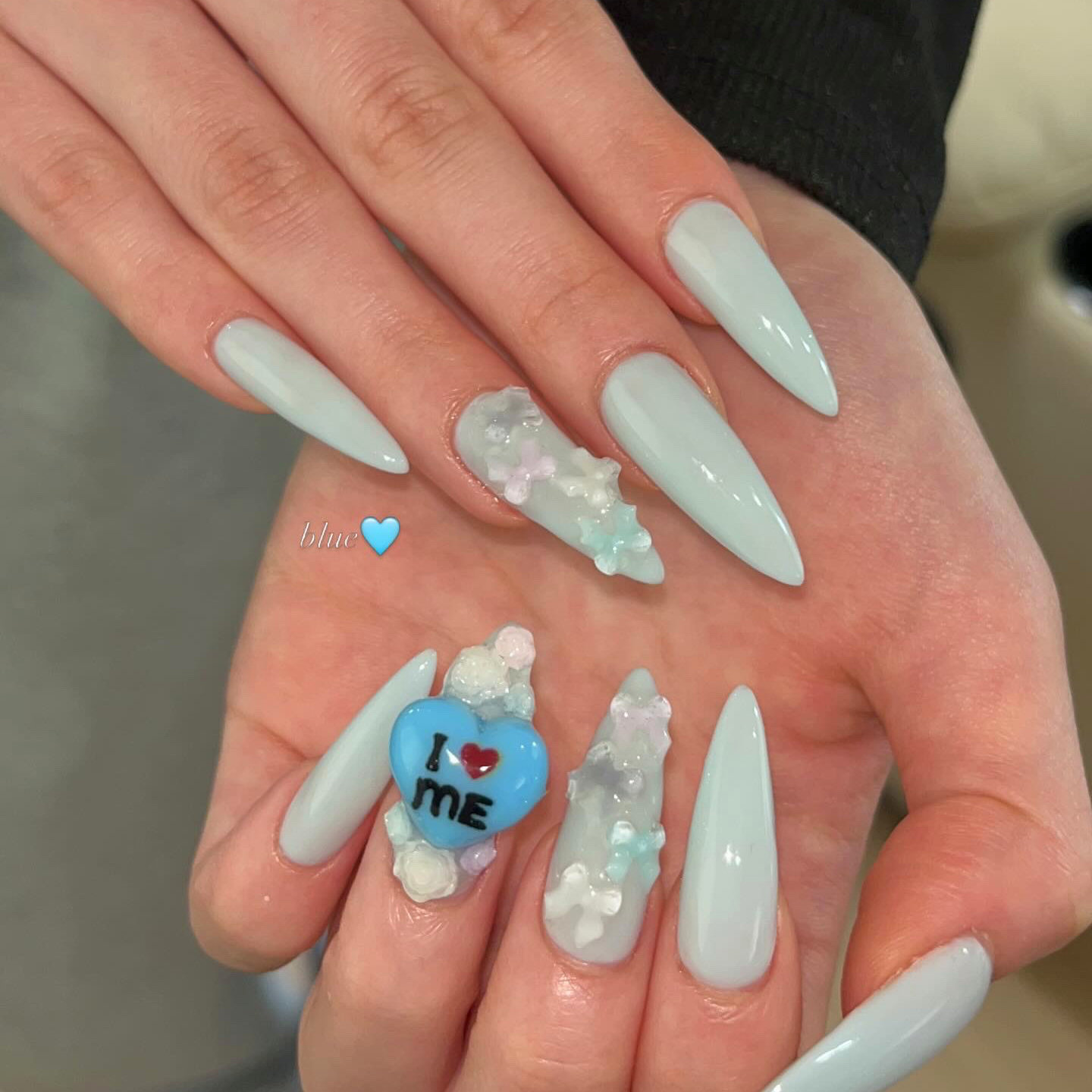 nails_maho