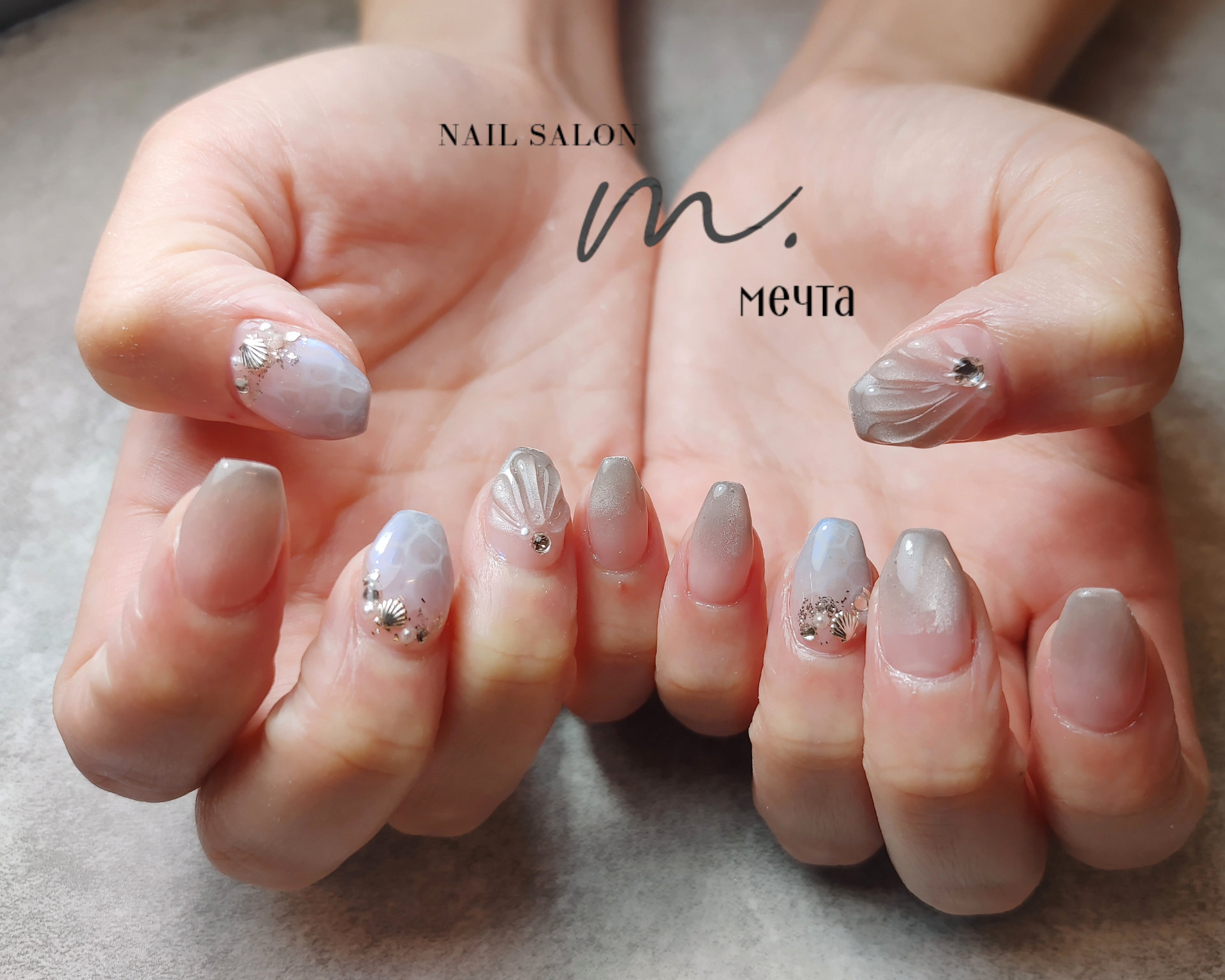m_ye..nail