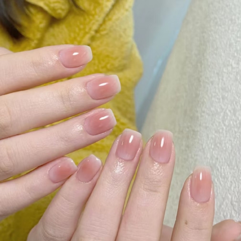 Nail_ayaa