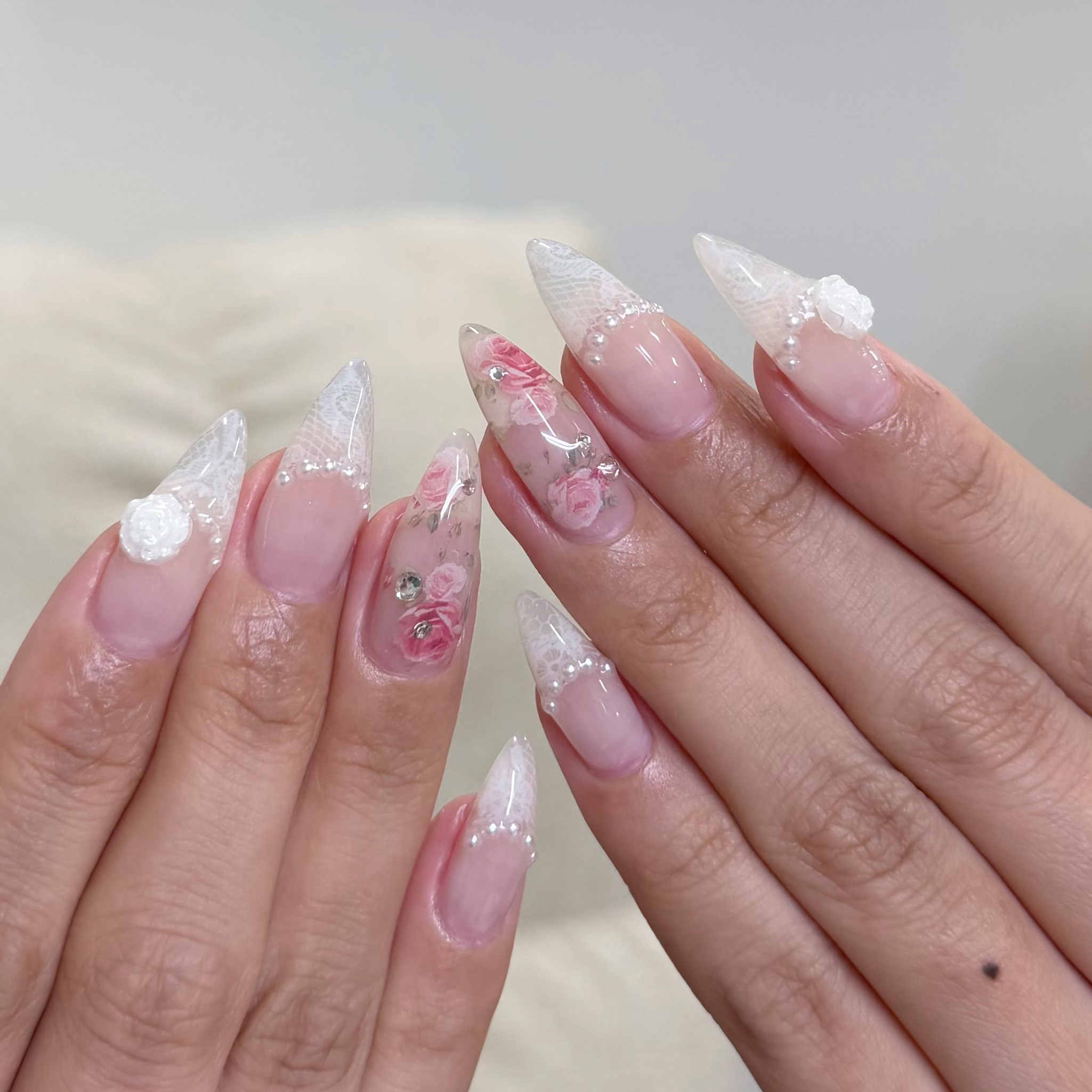 FLY_nail_salon_