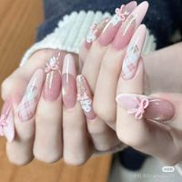 Celine_nail
