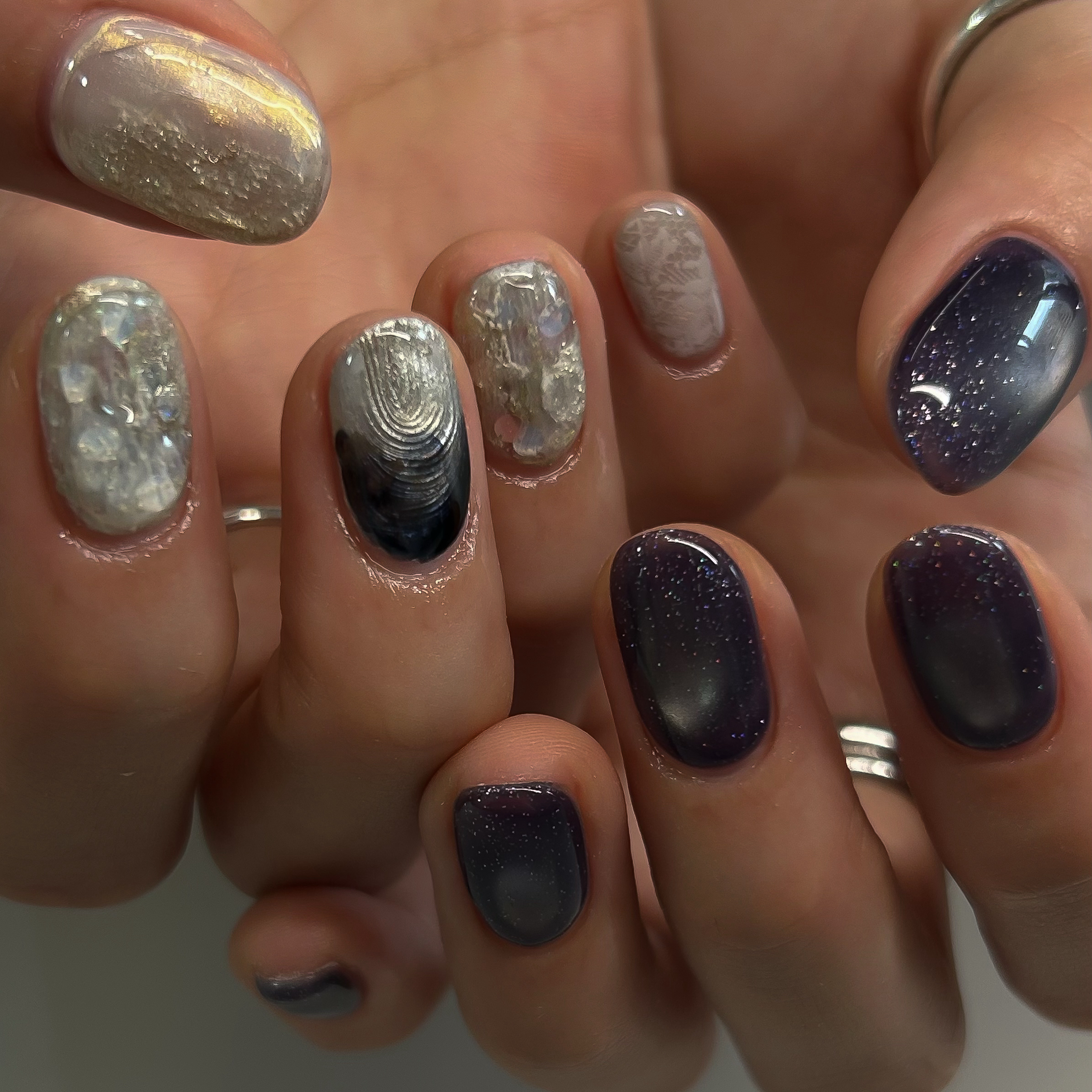 une_.nail