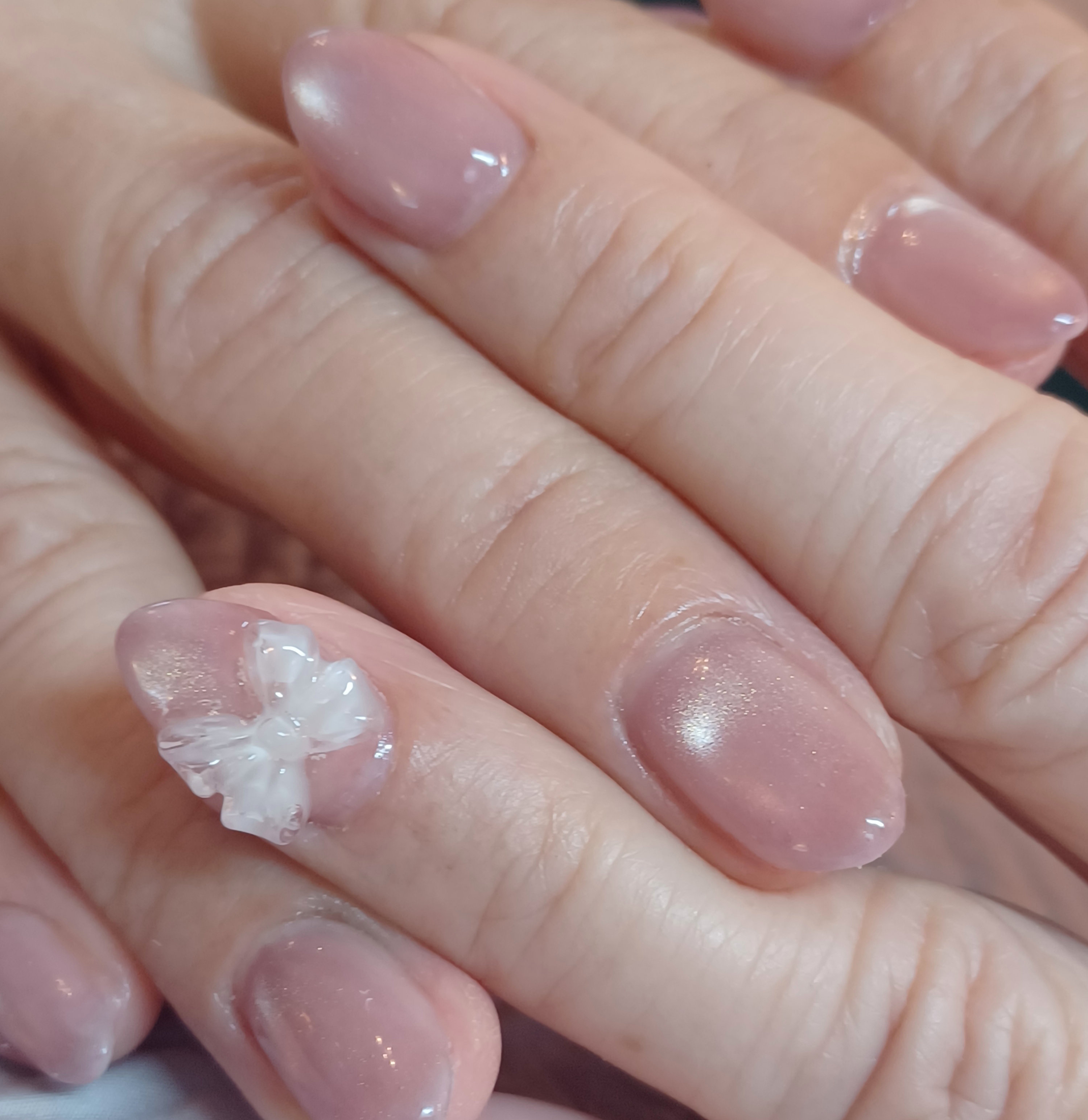 antique.nail