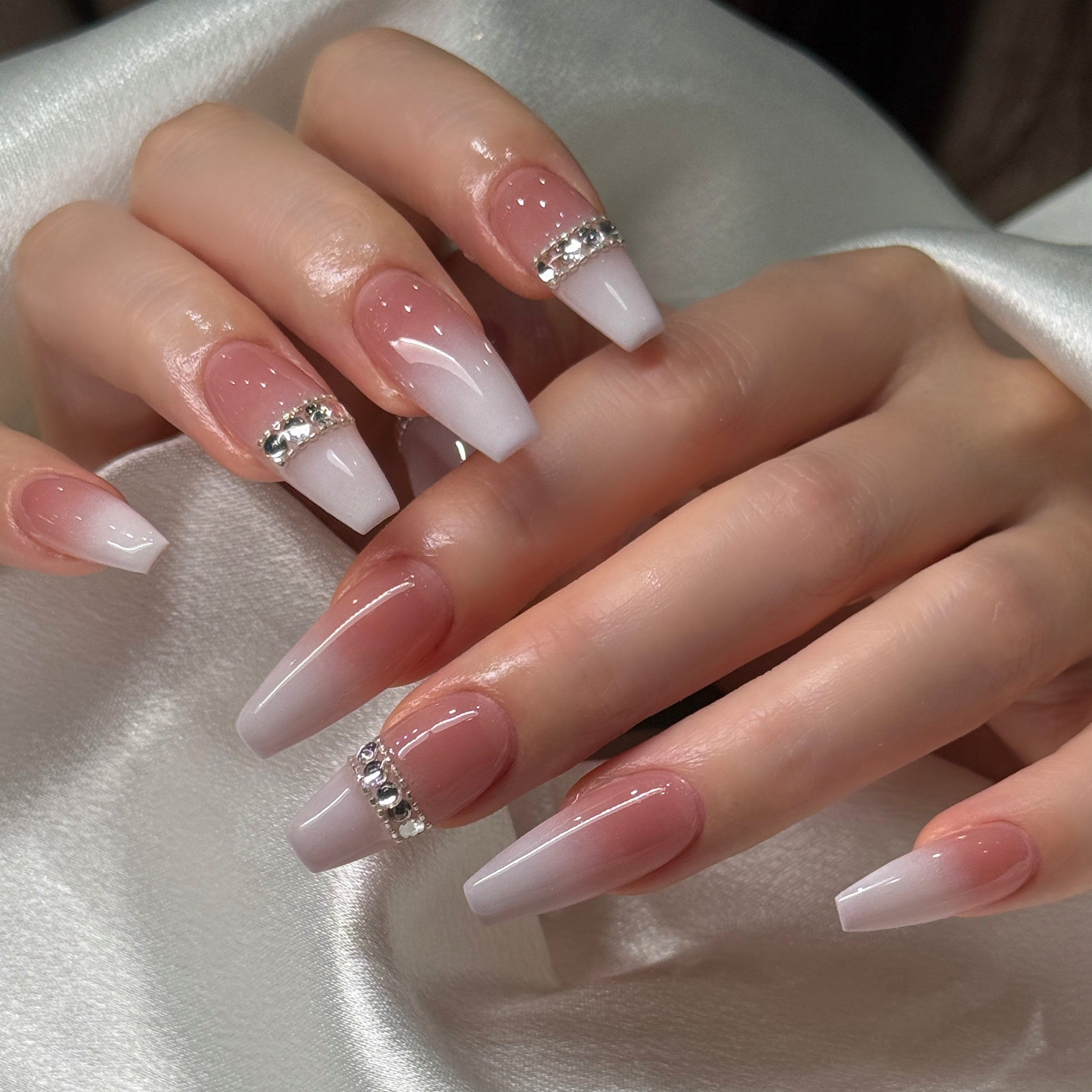 Nails168_