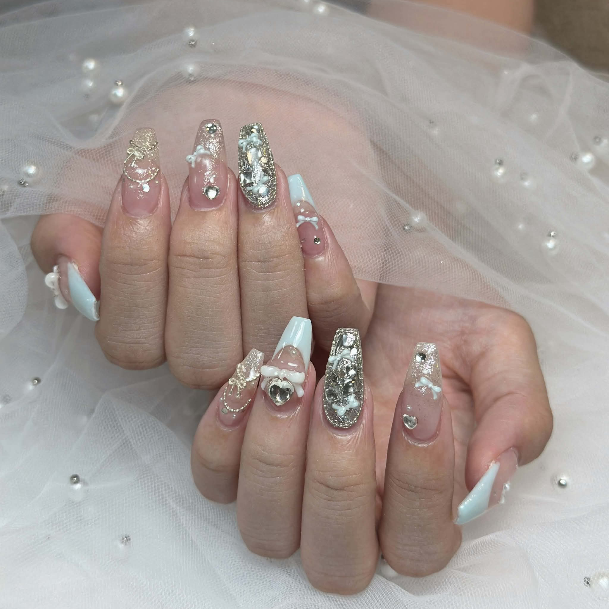 elinails_emi
