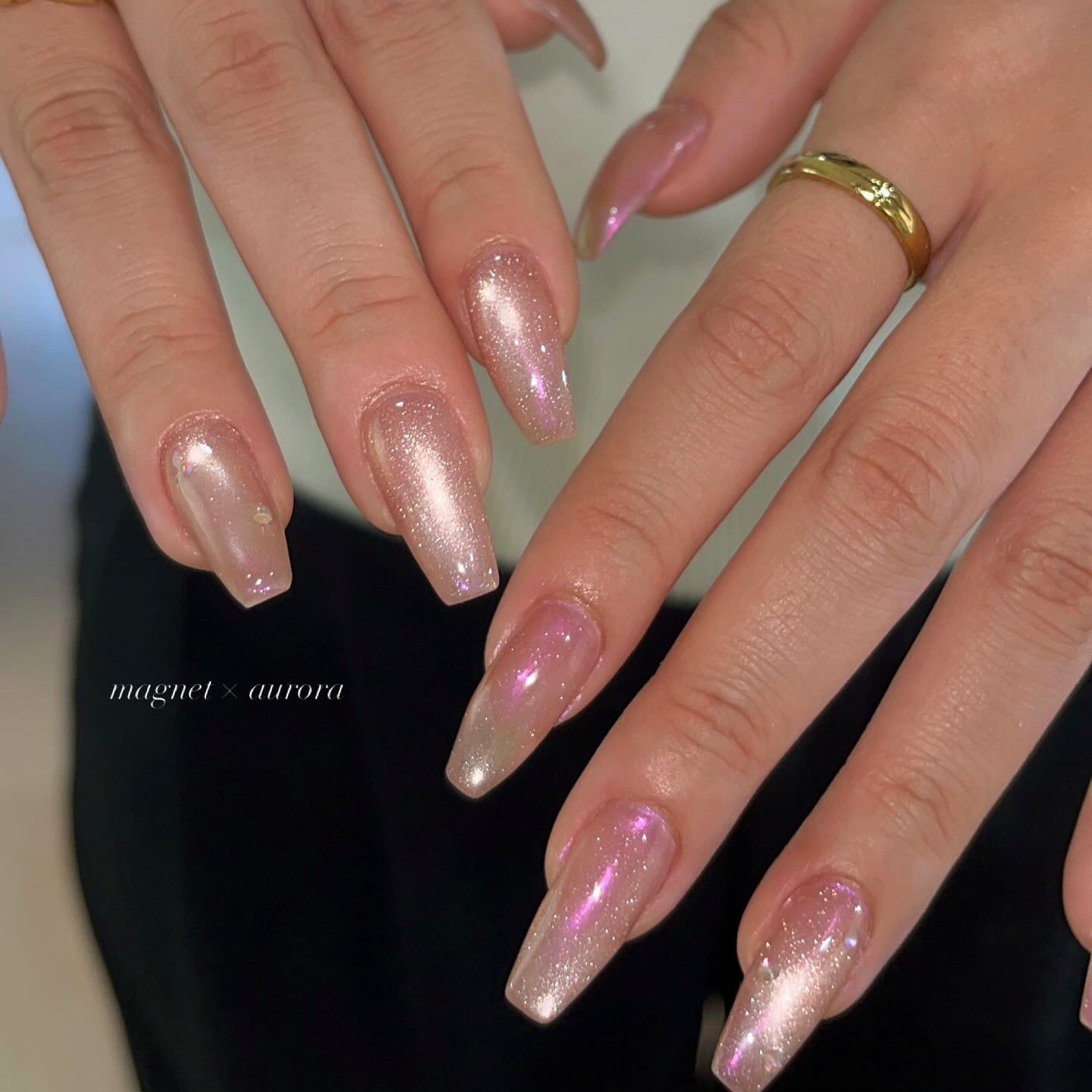 nails_maho