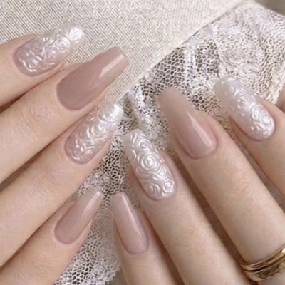 お久しぶりの方もOK💕
シンプルデザイン4本　他の指は単色　

