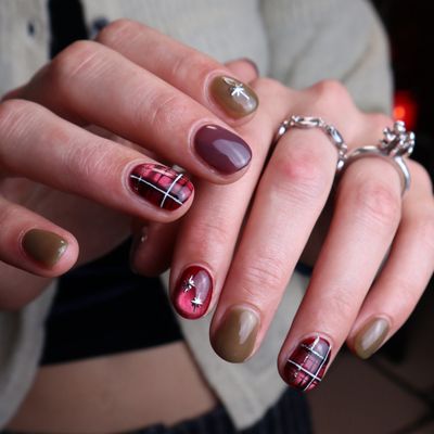 デザインネイル｜手描きアート2本