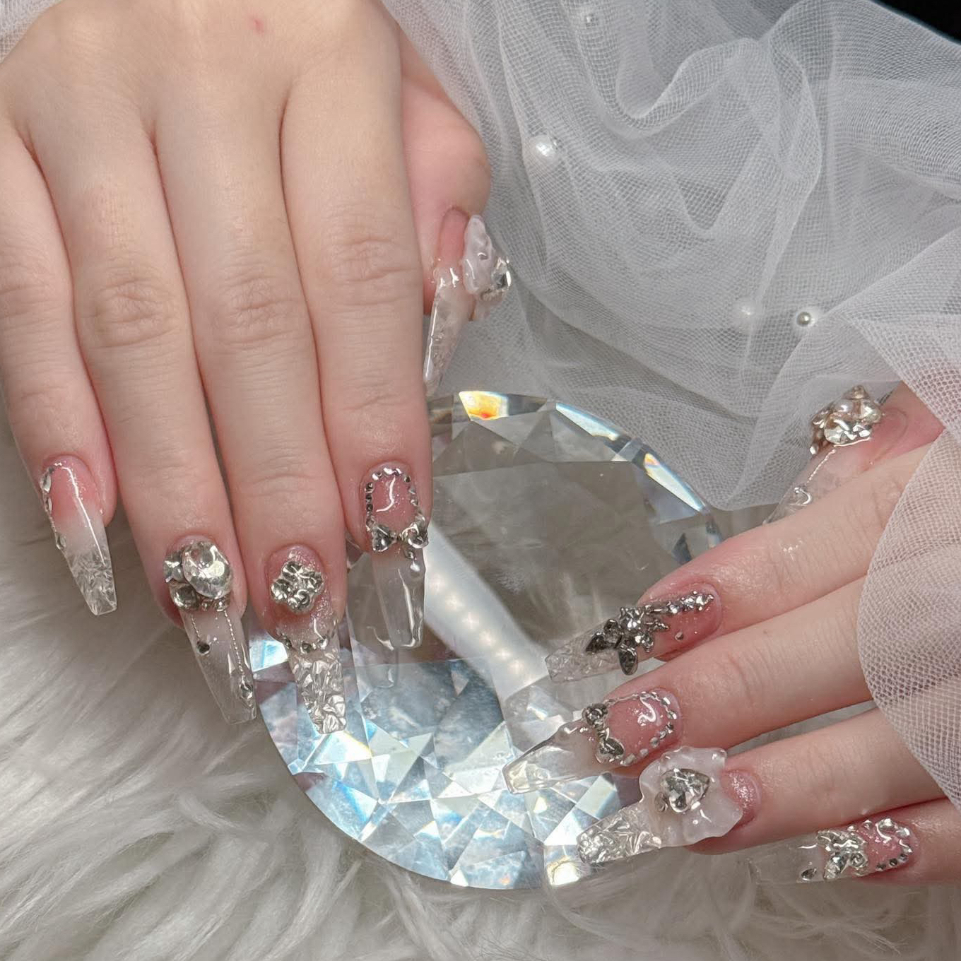 Lee_Nails