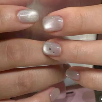 【韓国マグネットネイル】SNSで見るキラキラマグネットはこれ!光らせ方も自由🩵