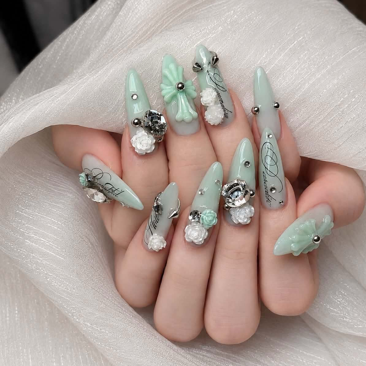 NAILS168_AN