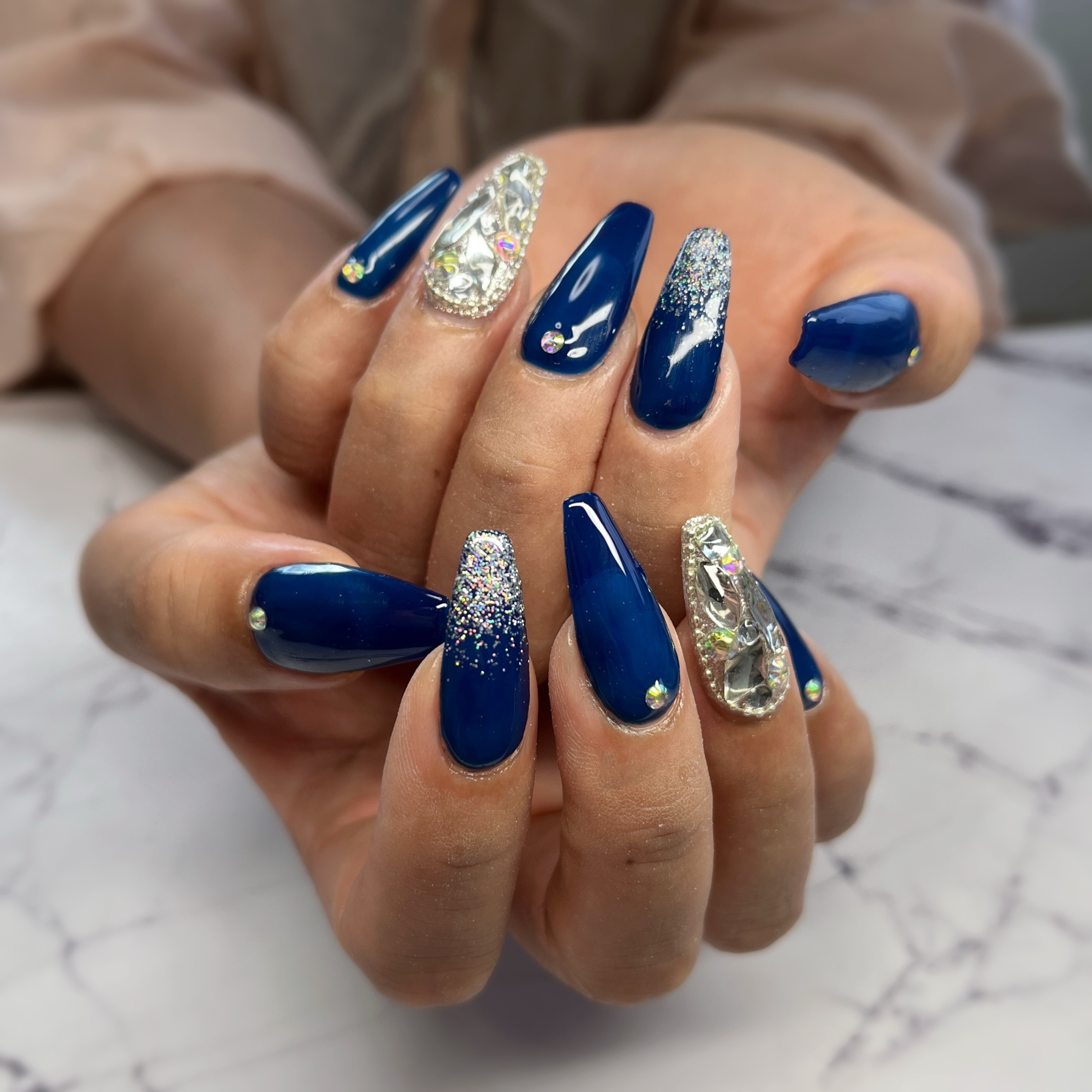 Yun_33_nail