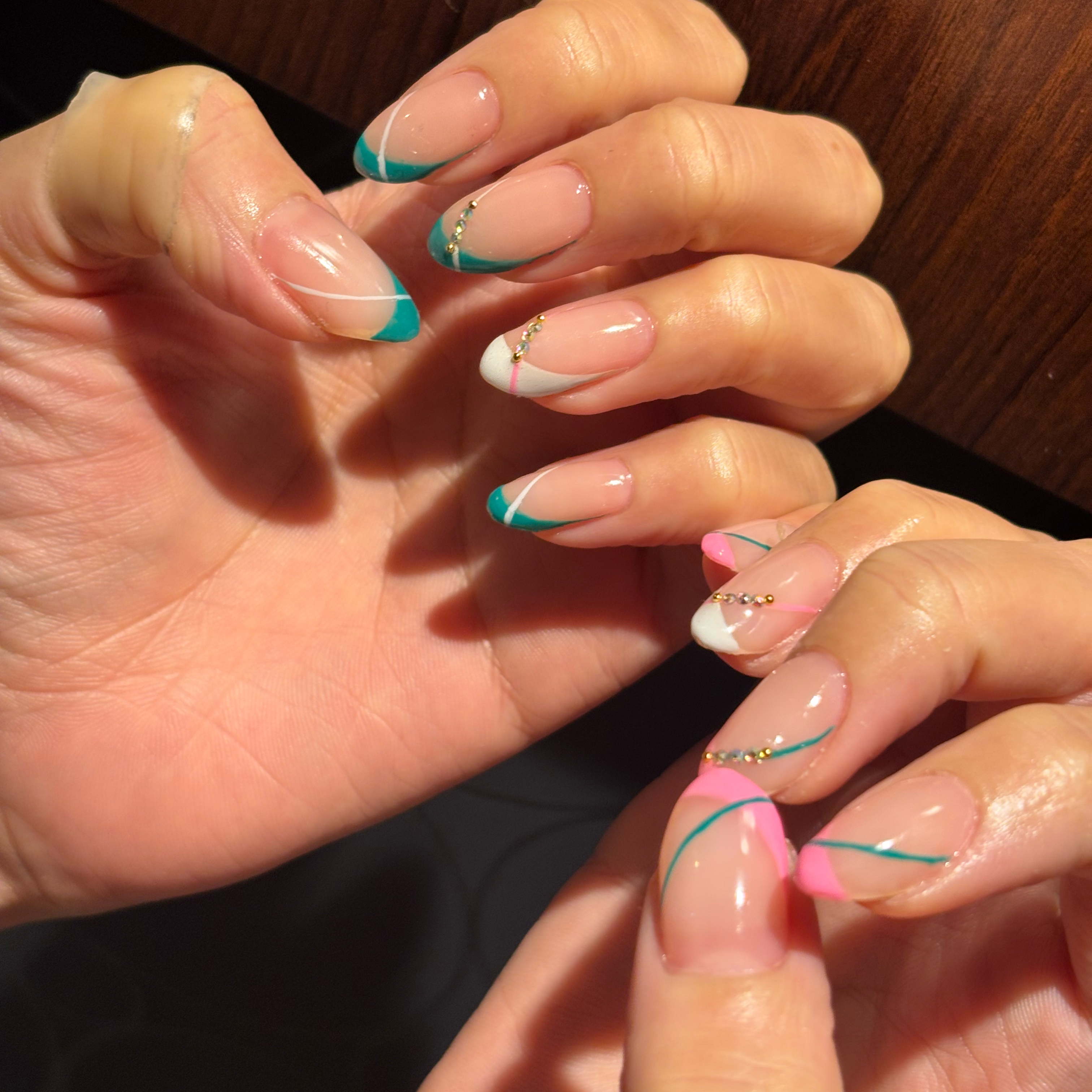 Nail_ayata
