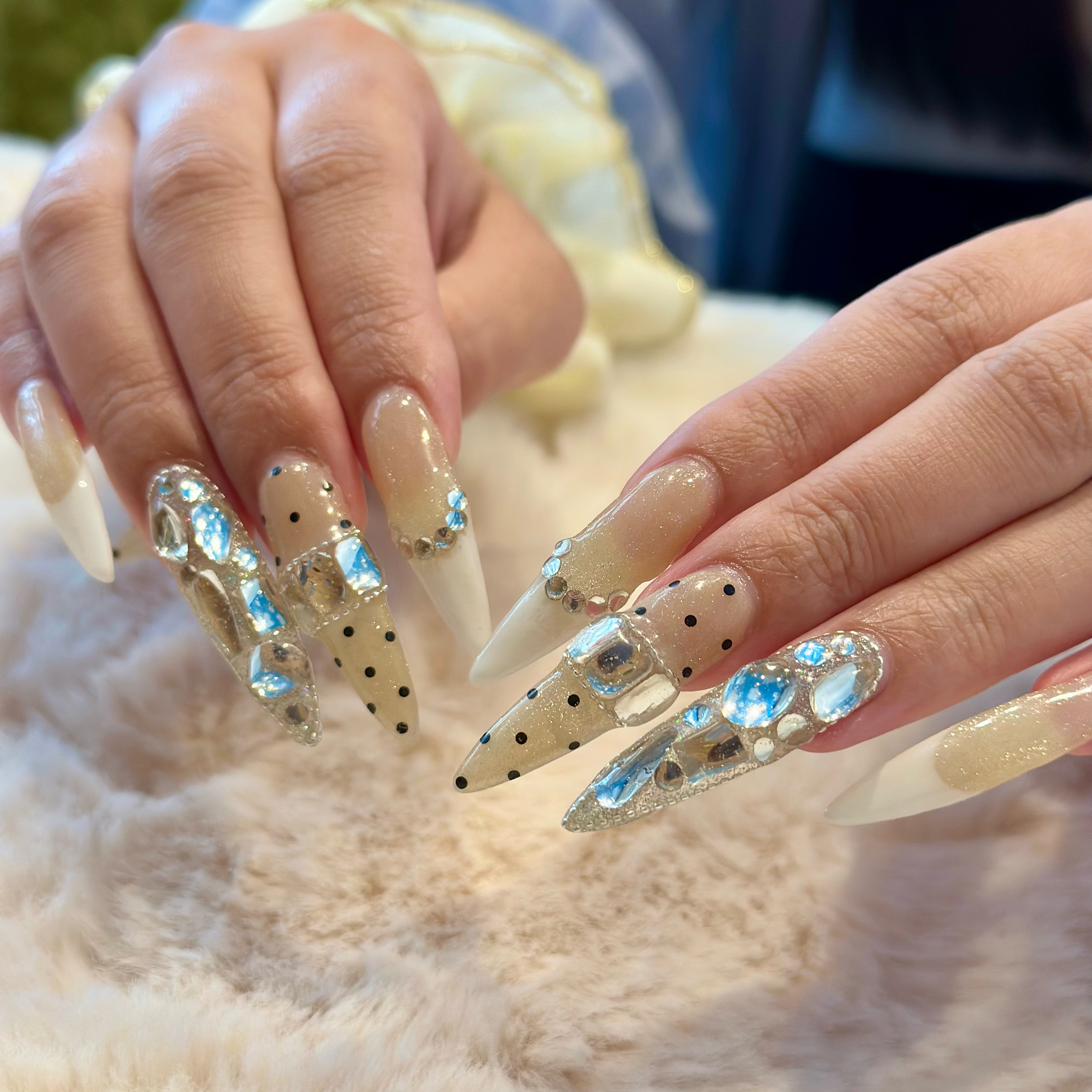 Nail_salon.aya