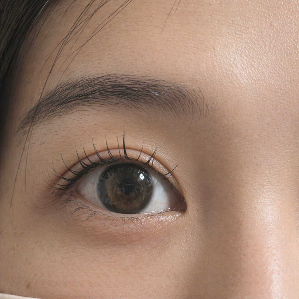 Crown.eyelash