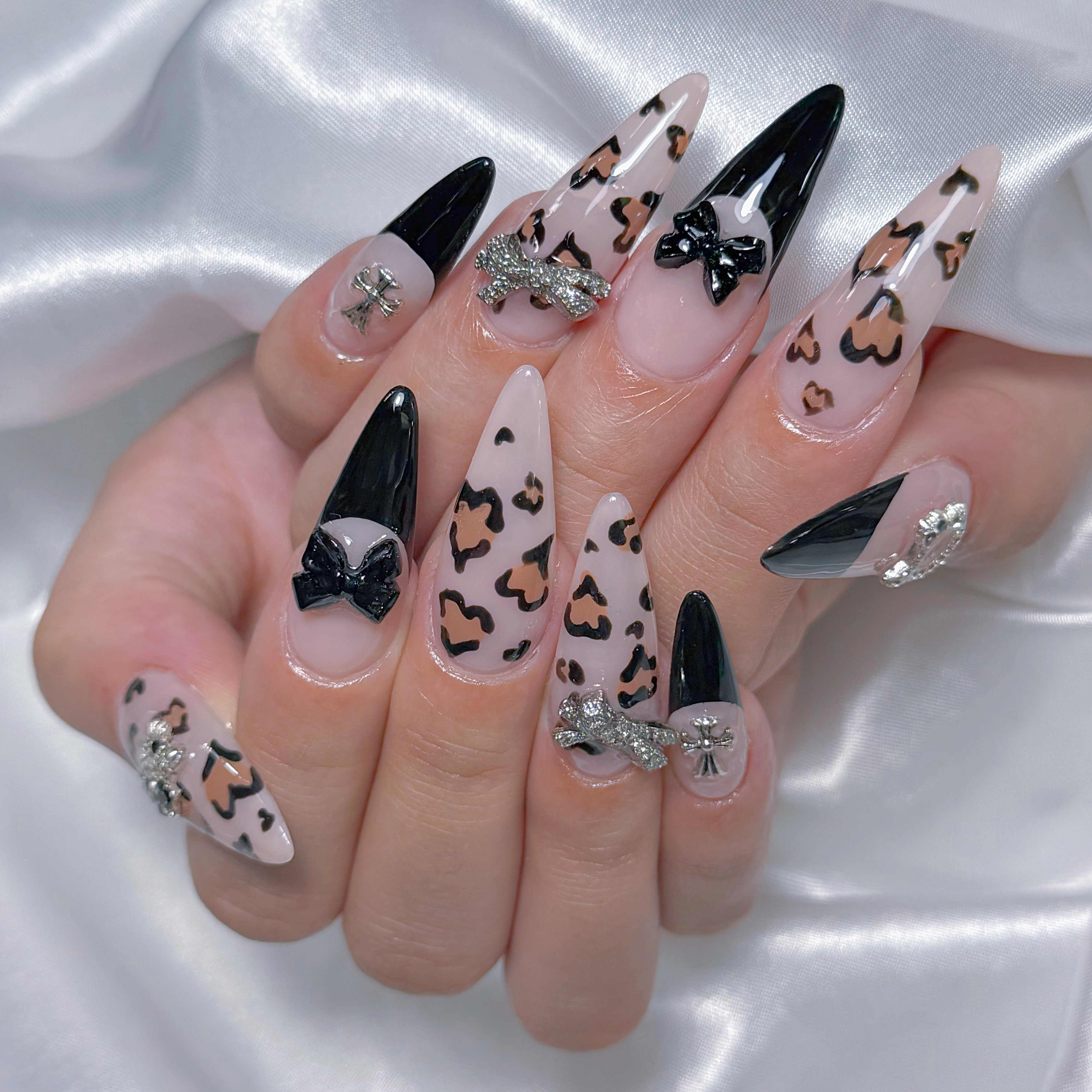 LEELA_NAIL