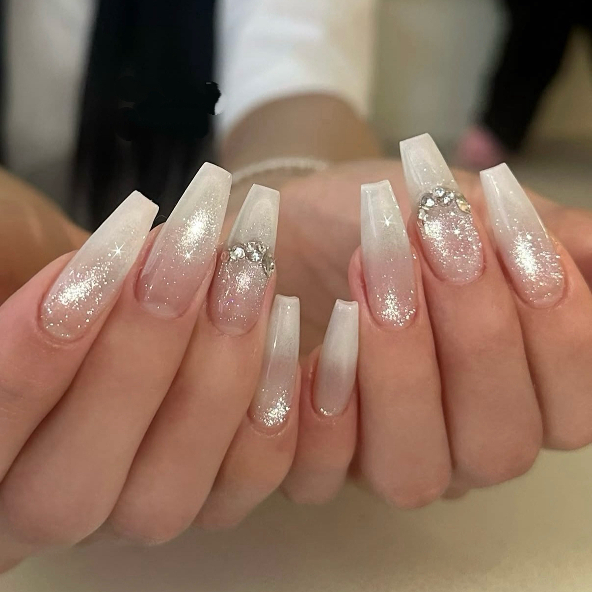 Julie_nail
