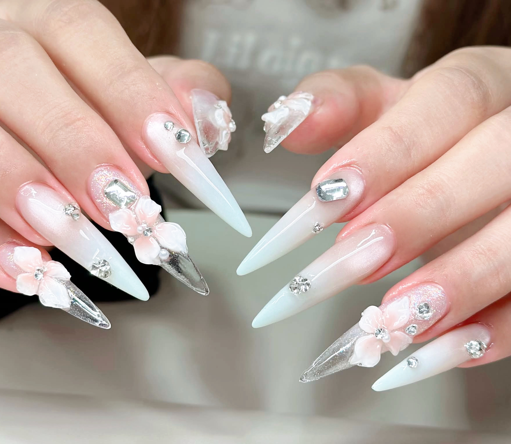 NAILS168_AN