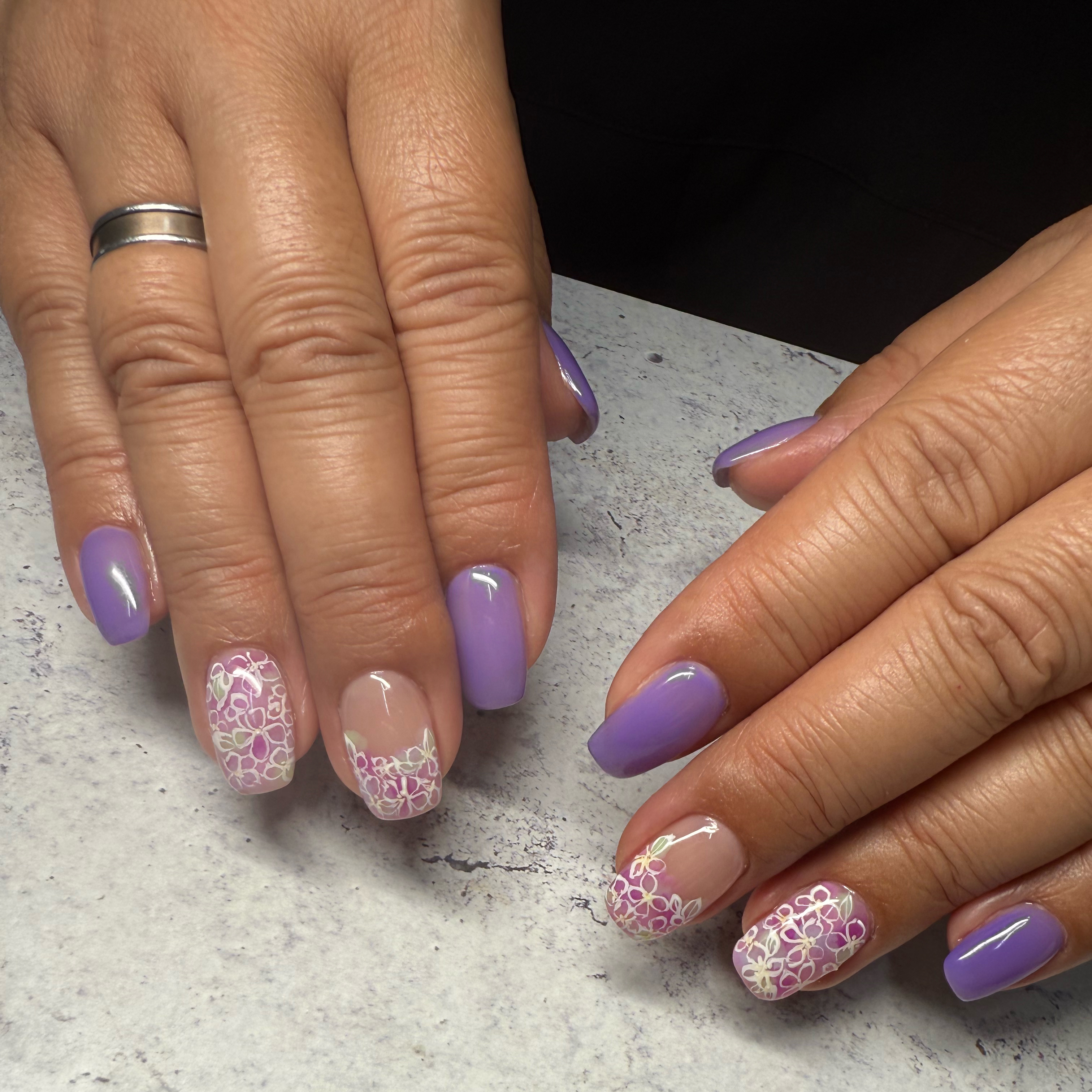 Nail975