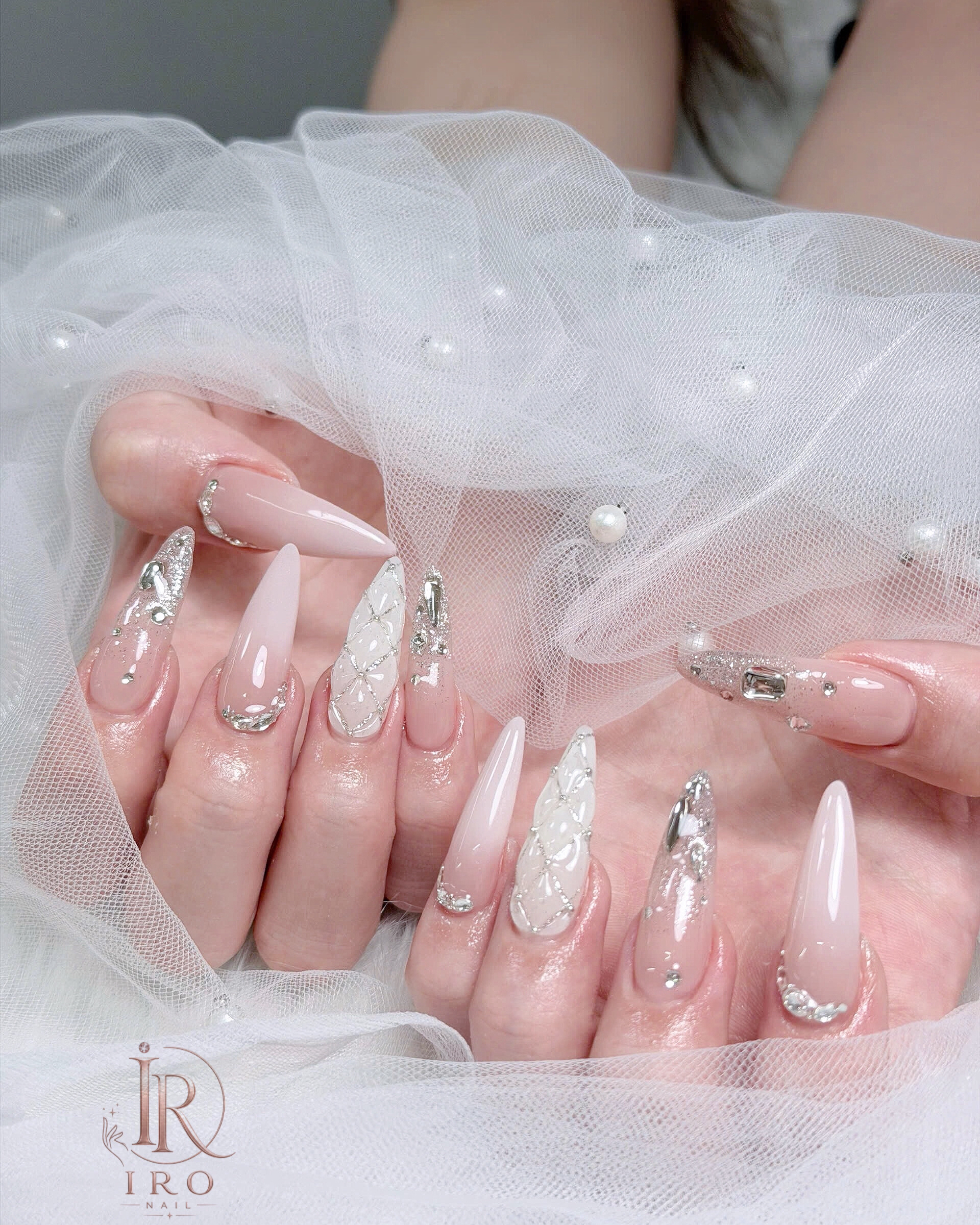 Iro.nail.